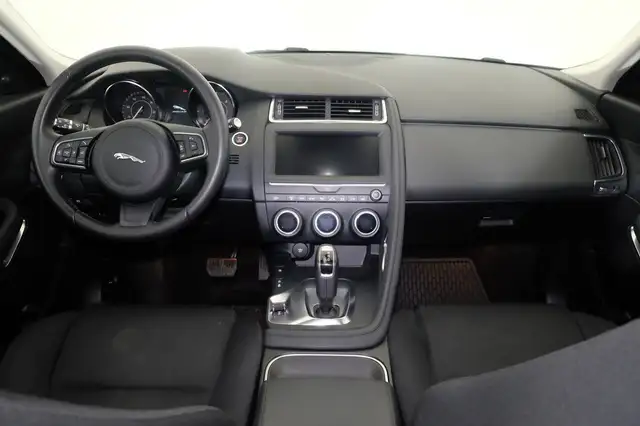 Jaguar E-Pace view 4