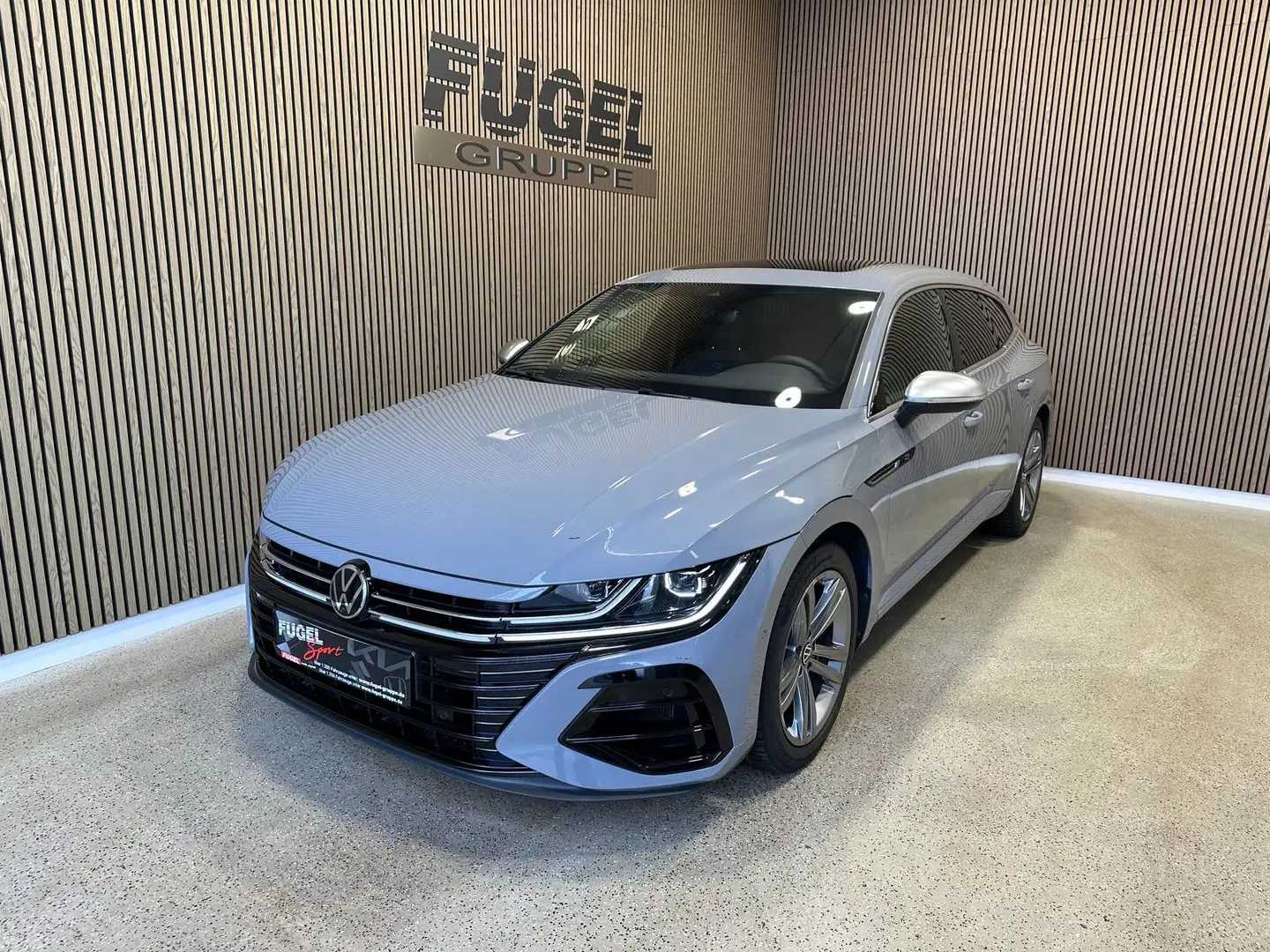 Volkswagen Arteon 2.0 TSI R 4Motion IQ.LIGHT|4xSHZ|PANO|Navi|360° Grau - 2