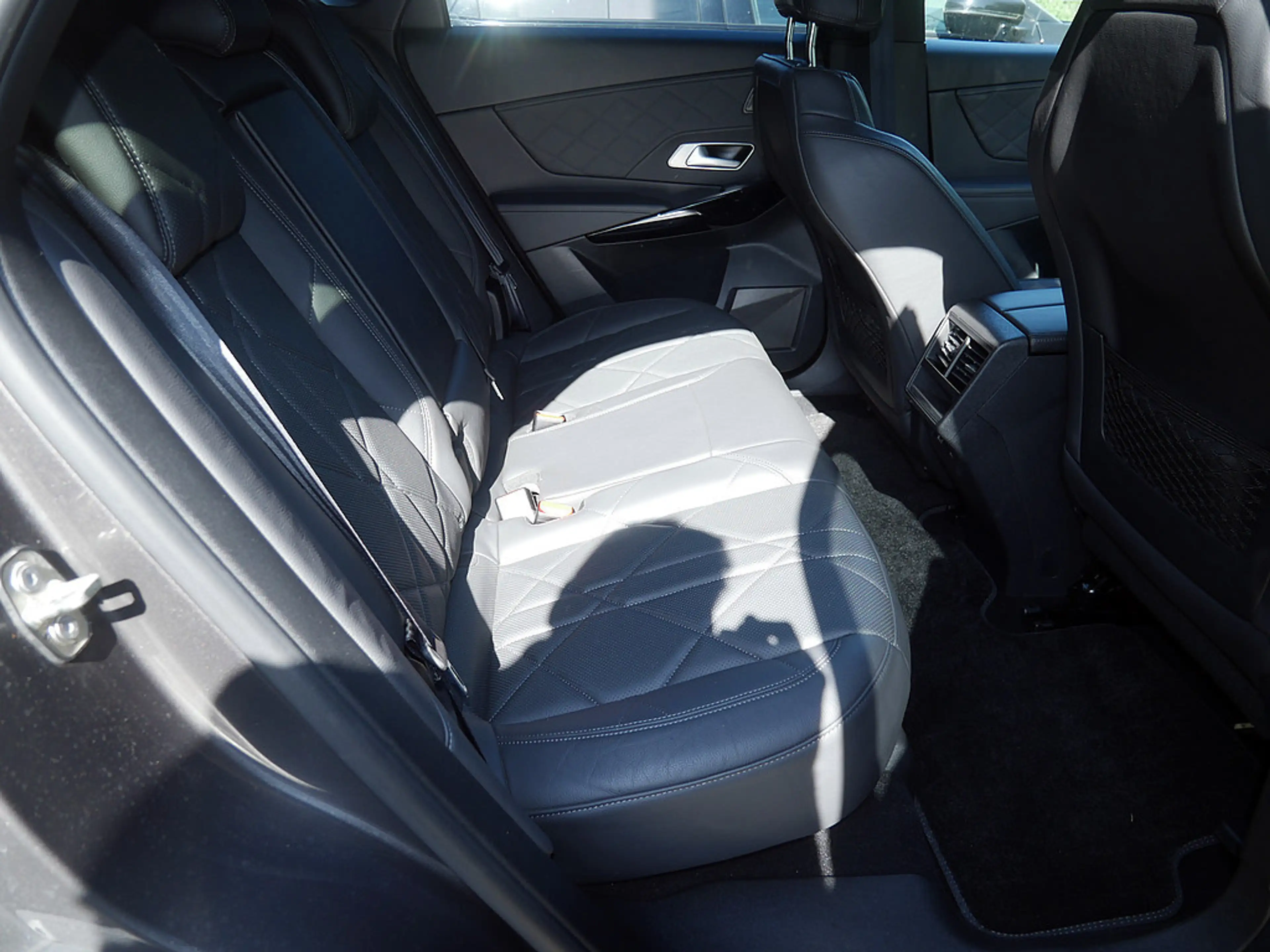 DS Automobiles DS 7 Crossback Be chic PureTech 180 LED PANO — photo 10