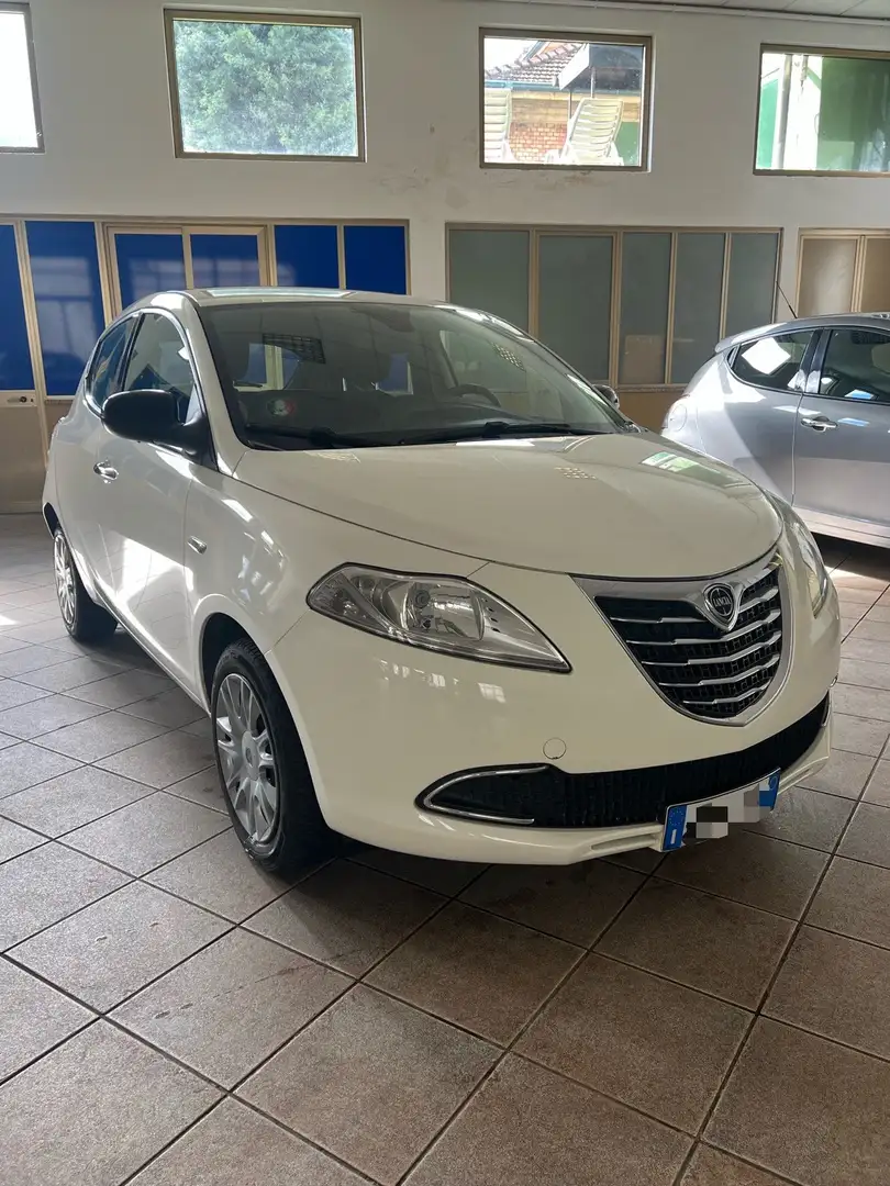 Lancia Ypsilon 1.3 mjt Silver s&s 95cv - 2