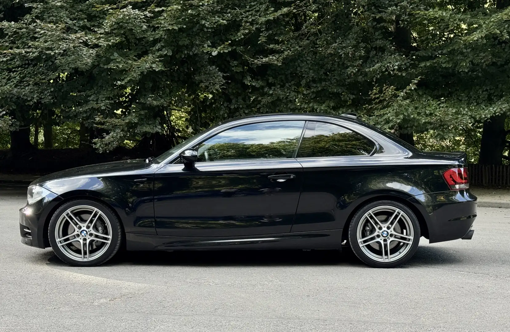 BMW 135 135i Чорний - 2