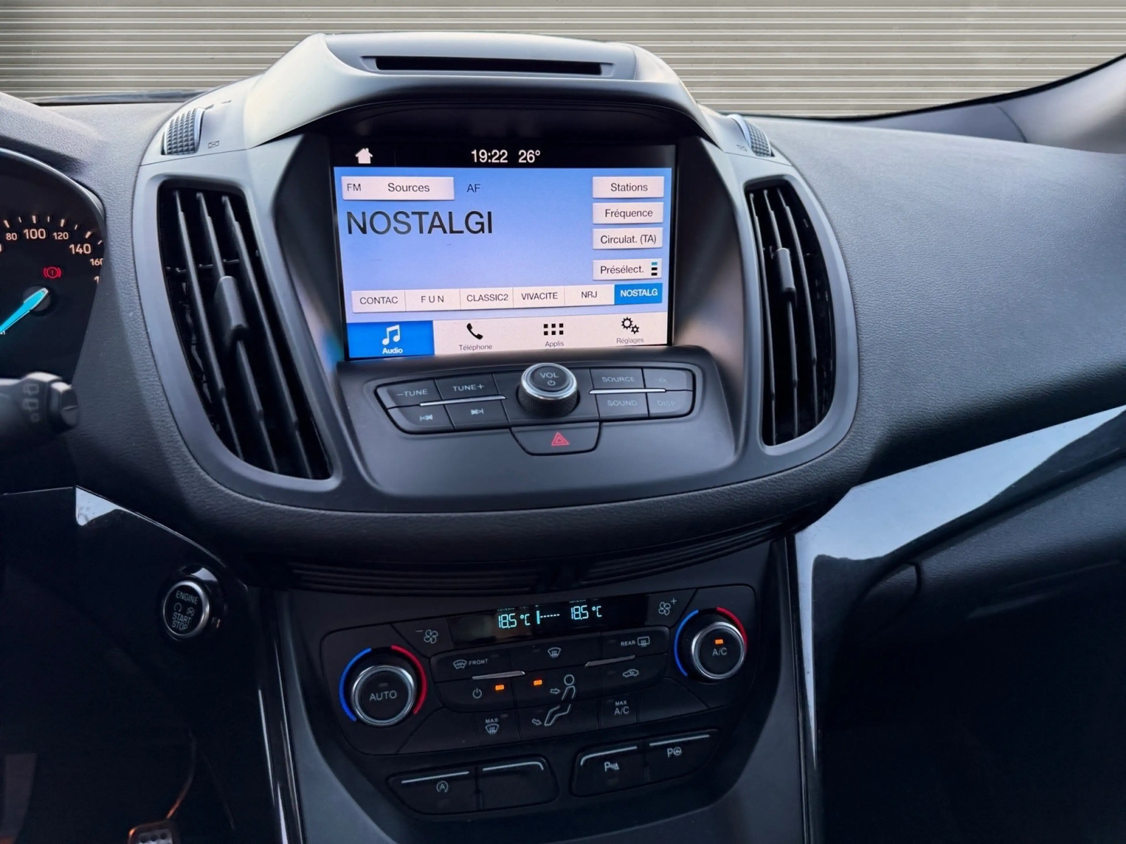 Ford Kuga Kuga 1.5i ST Line / GARANTIE / AIRCO / LED / NAVI / — photo 14