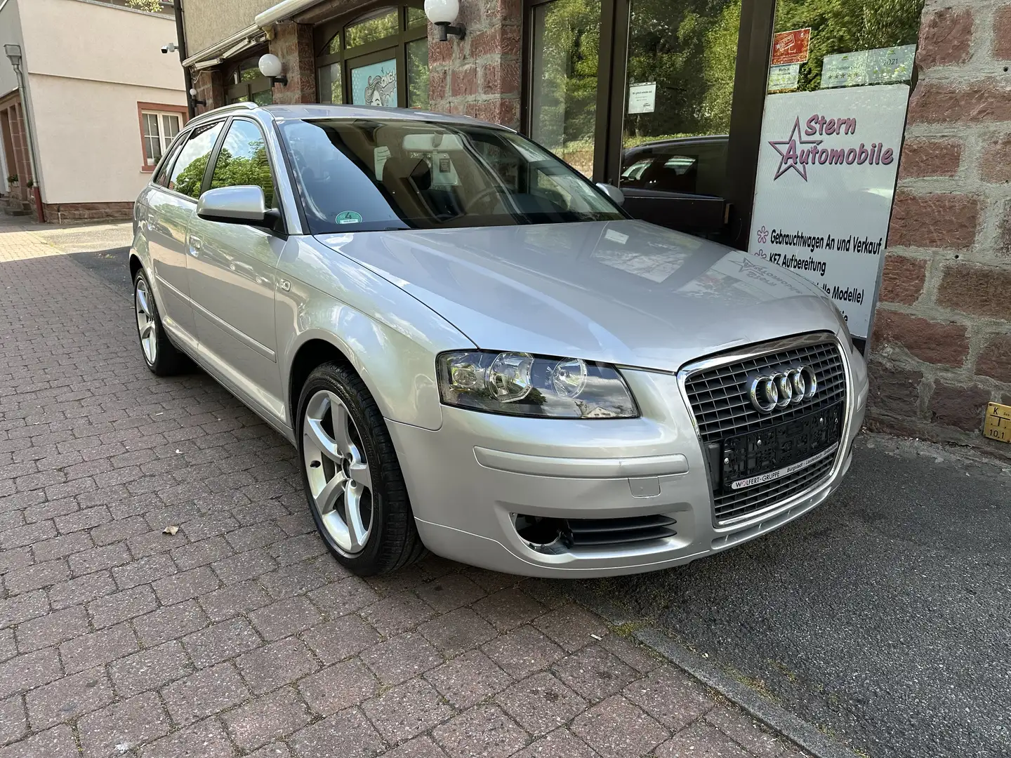 Audi A3 1.9 TDI*Attraction*2.Hand*Klima* Silber - 1