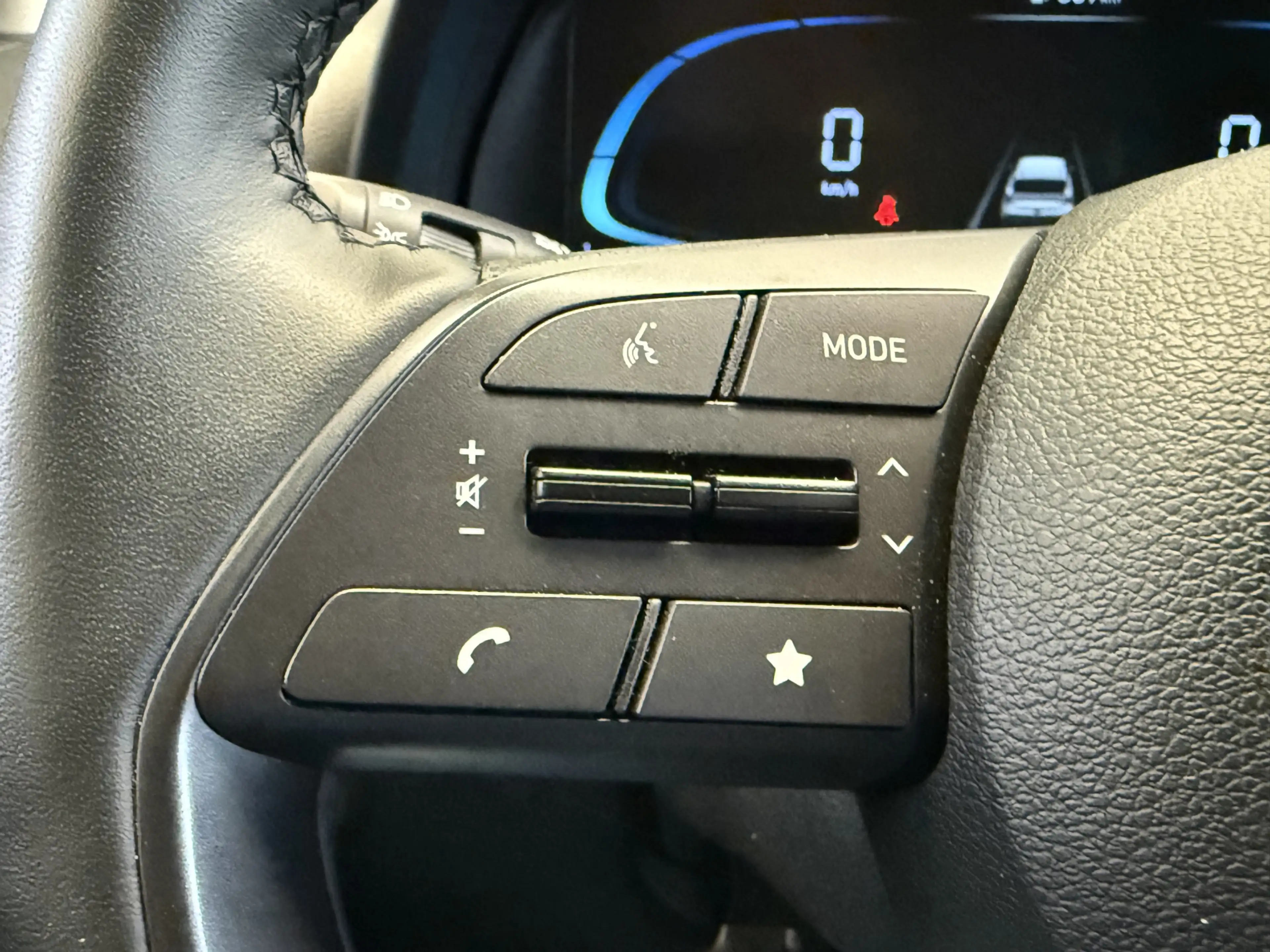 Hyundai i20 1.2 MPI i-Motion NAVI-CAMERA-LANE ASSIST-CRUISE CO — photo 17