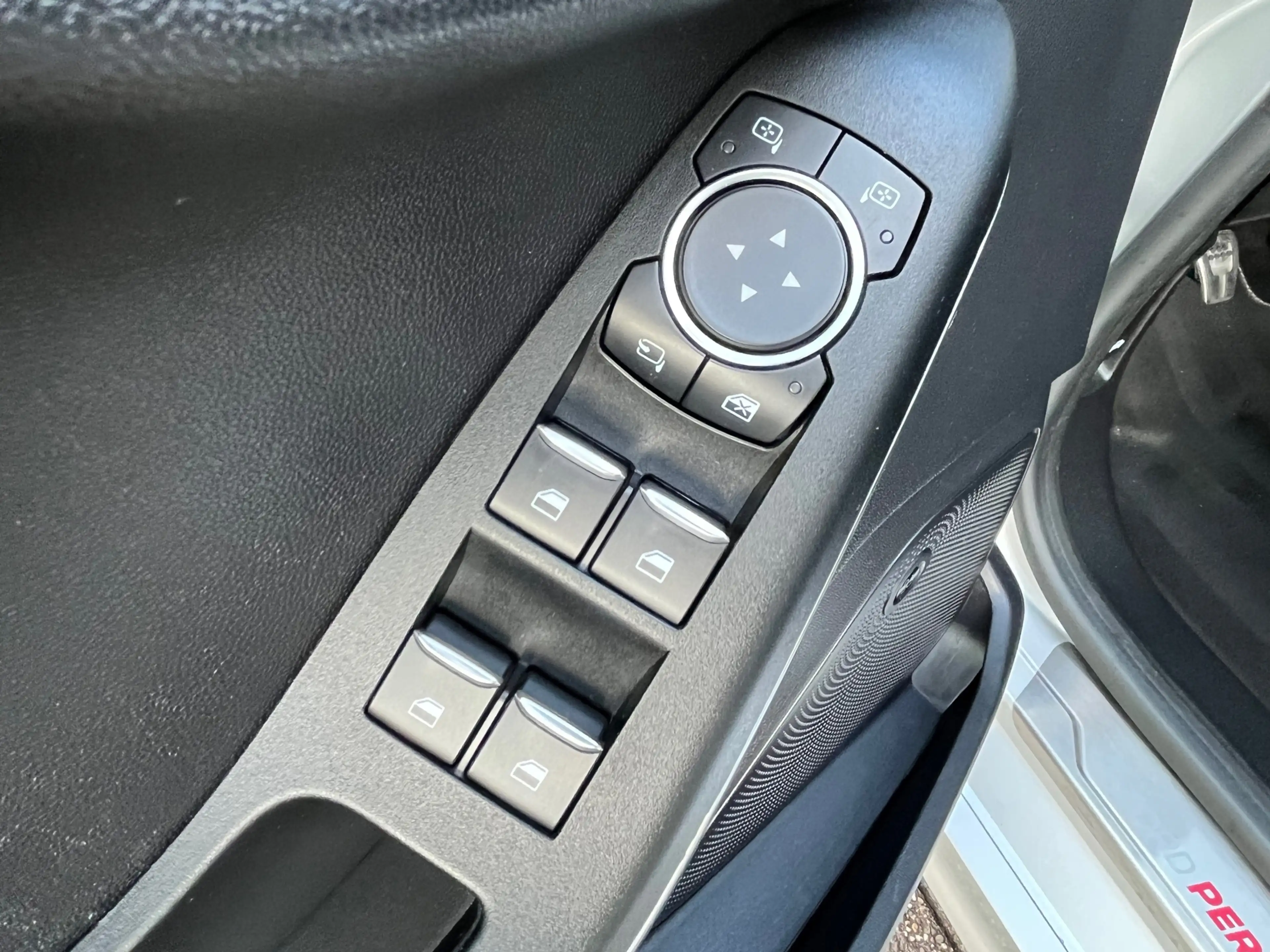 Ford Fiesta 1.5 ST-3 200PK! Panodak,Recaro,Navi,Clima,Cruise,C — photo 16