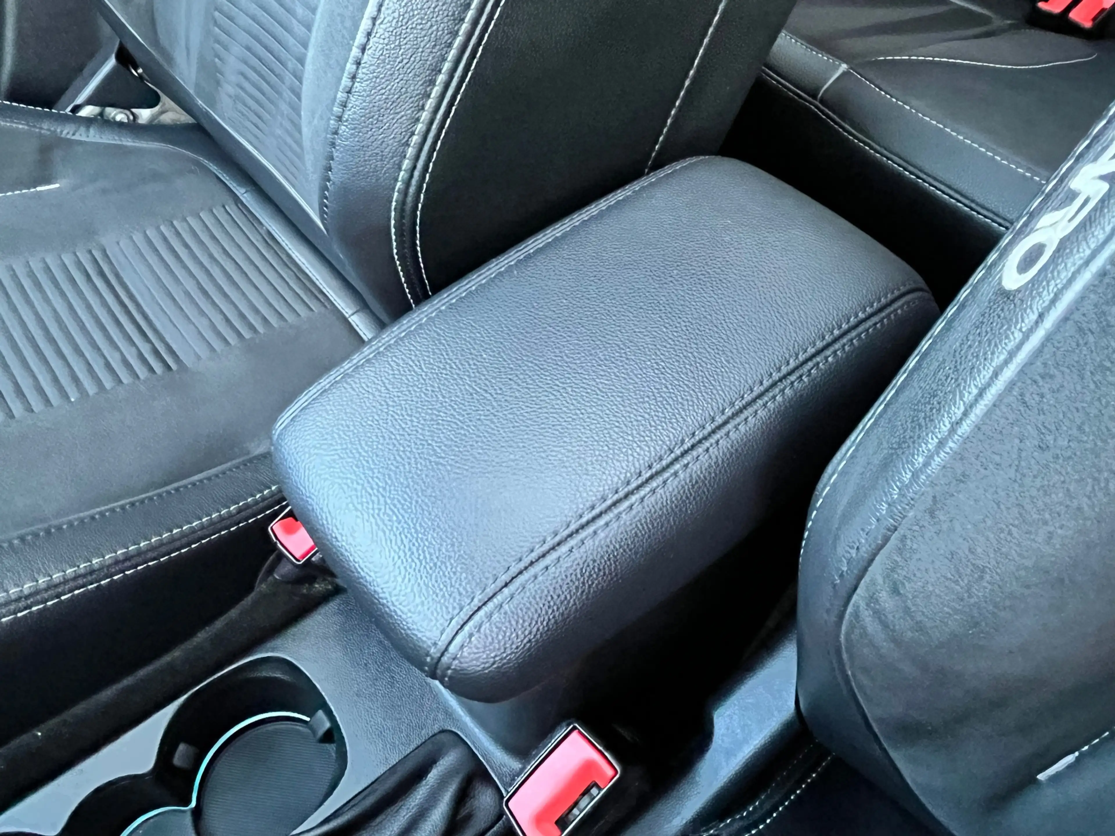 Ford Fiesta 1.5 ST-3 200PK! Panodak,Recaro,Navi,Clima,Cruise,C — photo 33