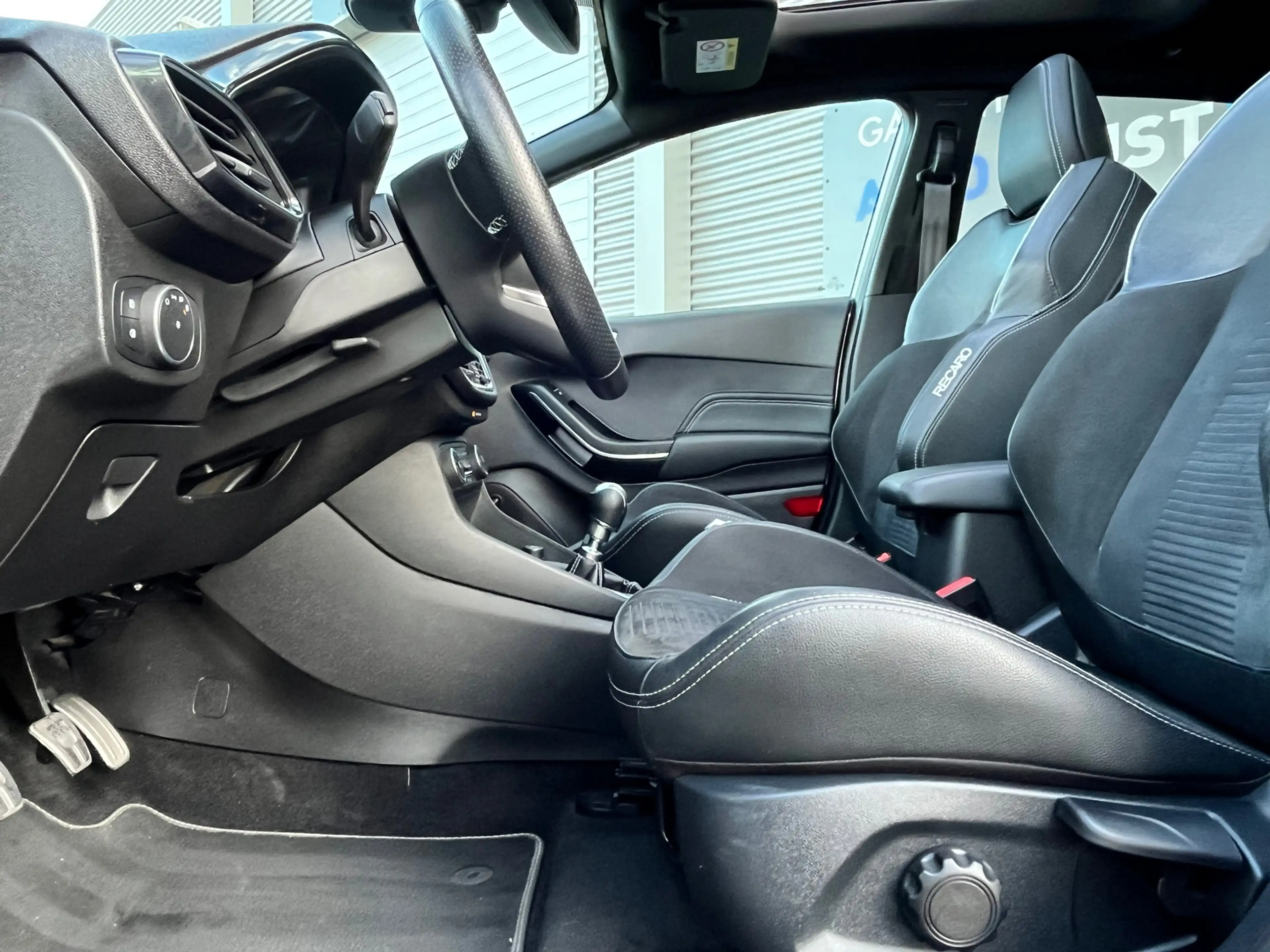 Ford Fiesta 1.5 ST-3 200PK! Panodak,Recaro,Navi,Clima,Cruise,C — photo 11