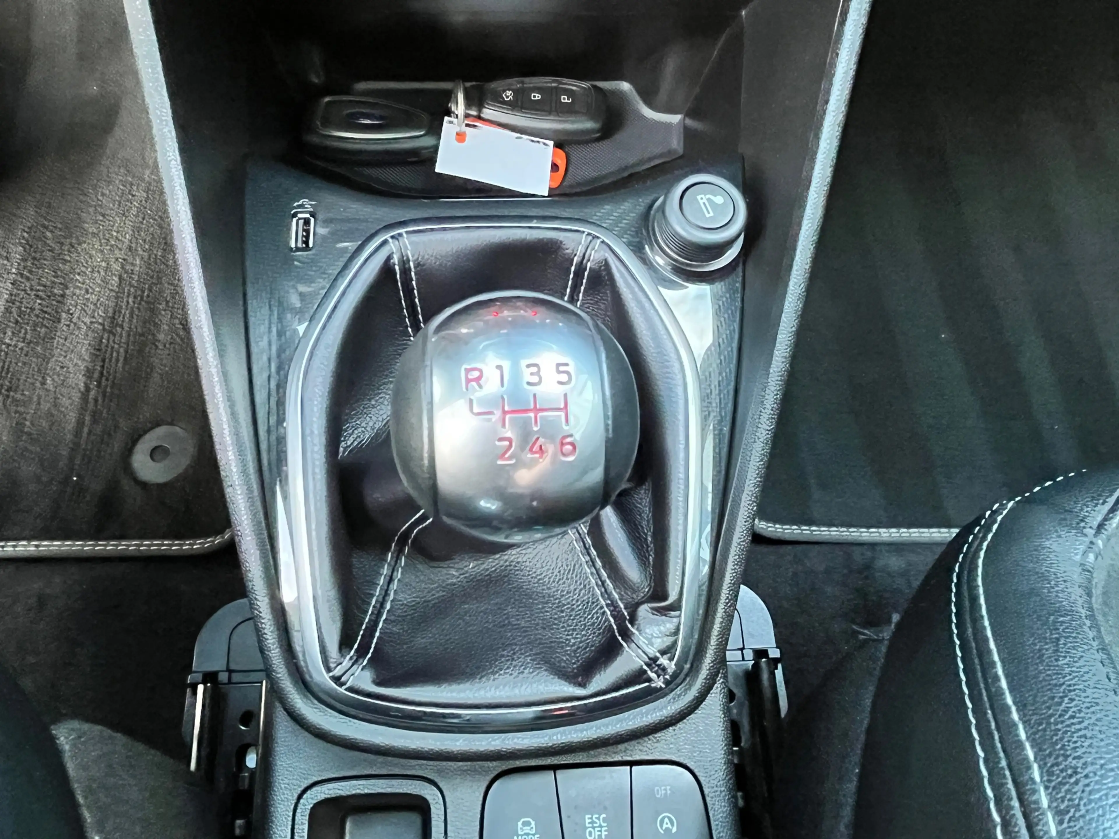 Ford Fiesta 1.5 ST-3 200PK! Panodak,Recaro,Navi,Clima,Cruise,C — photo 31