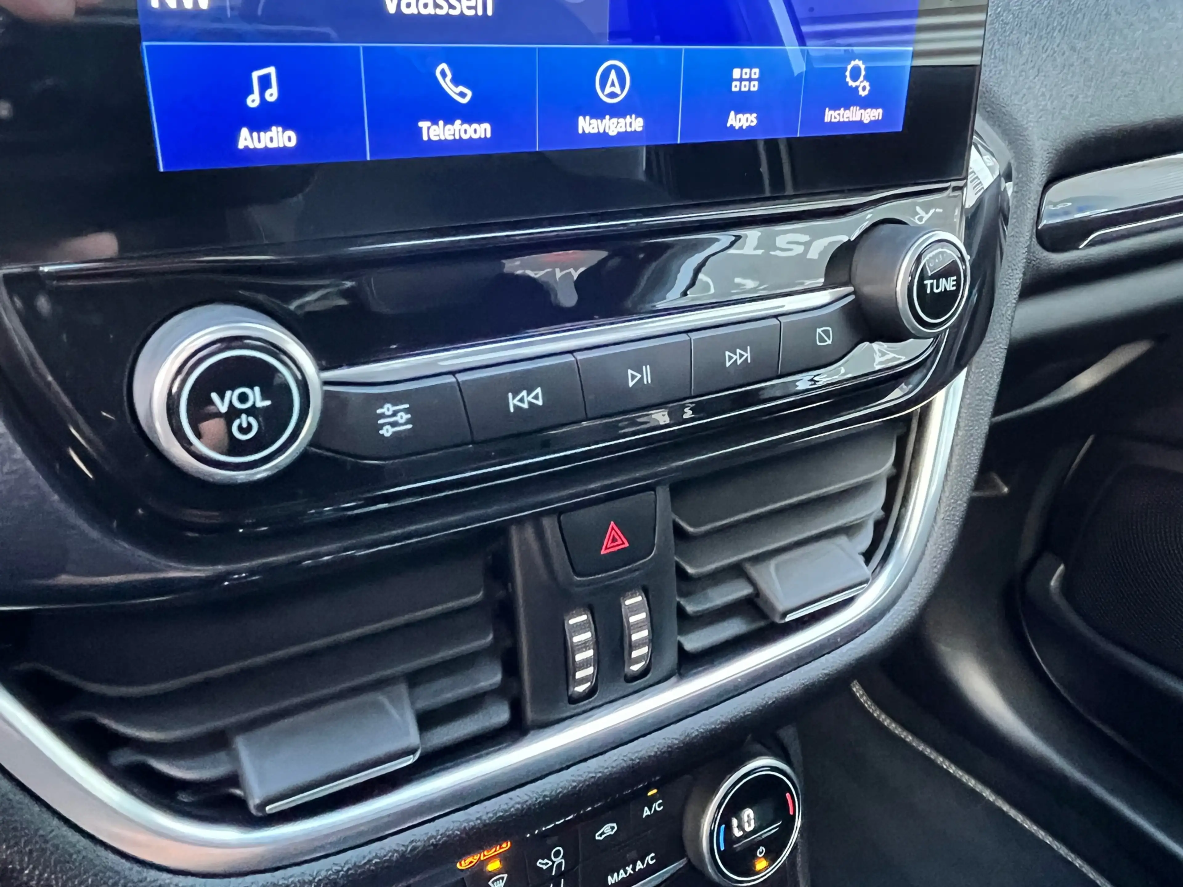 Ford Fiesta 1.5 ST-3 200PK! Panodak,Recaro,Navi,Clima,Cruise,C — photo 29