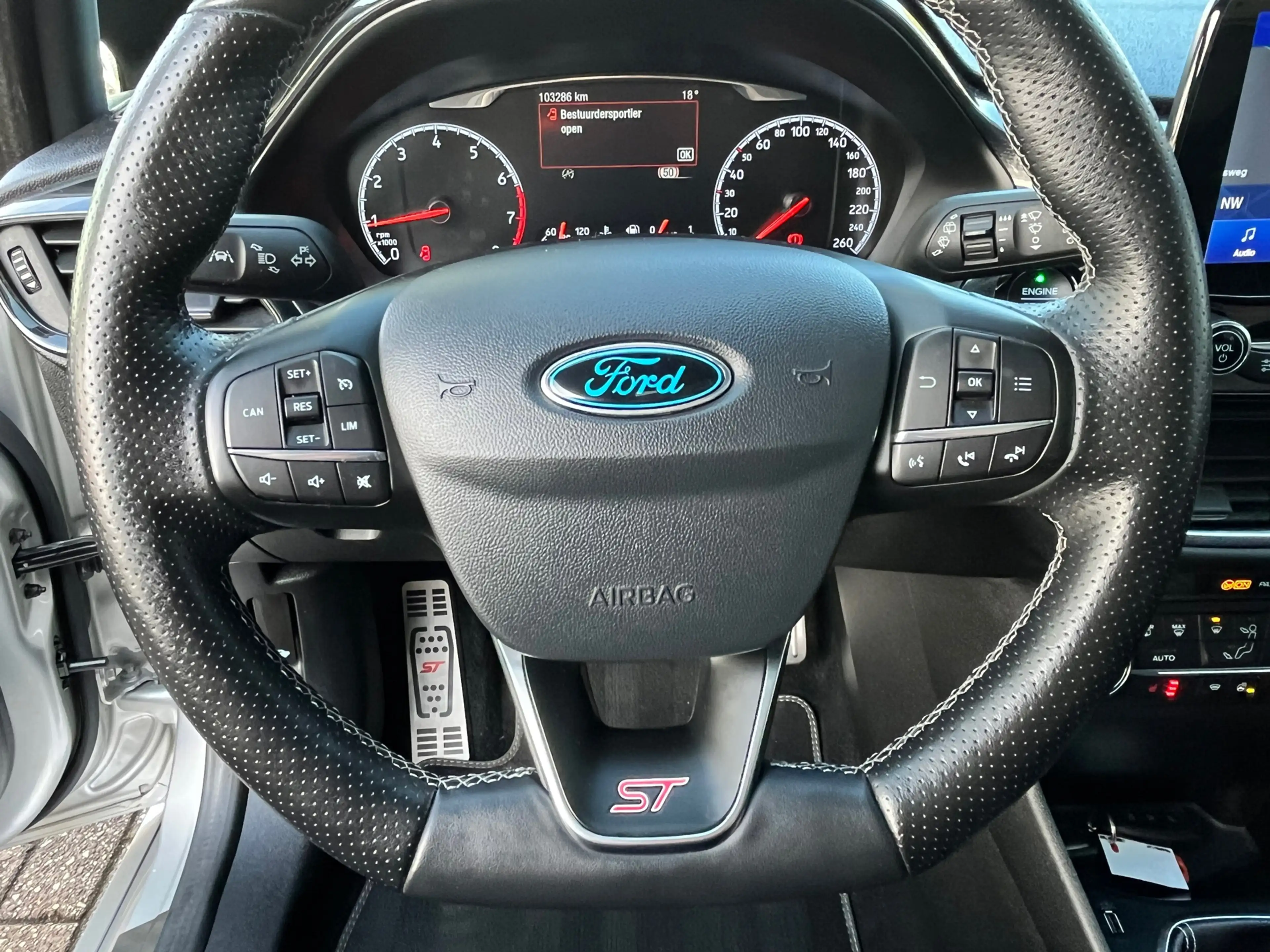 Ford Fiesta 1.5 ST-3 200PK! Panodak,Recaro,Navi,Clima,Cruise,C — photo 40