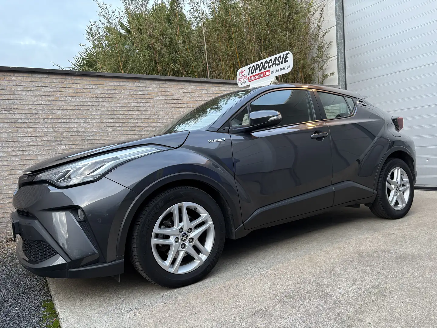 Toyota C-HR C-HR HYBRID AT / Business-Edition / € 17900+btw Grigio - 1