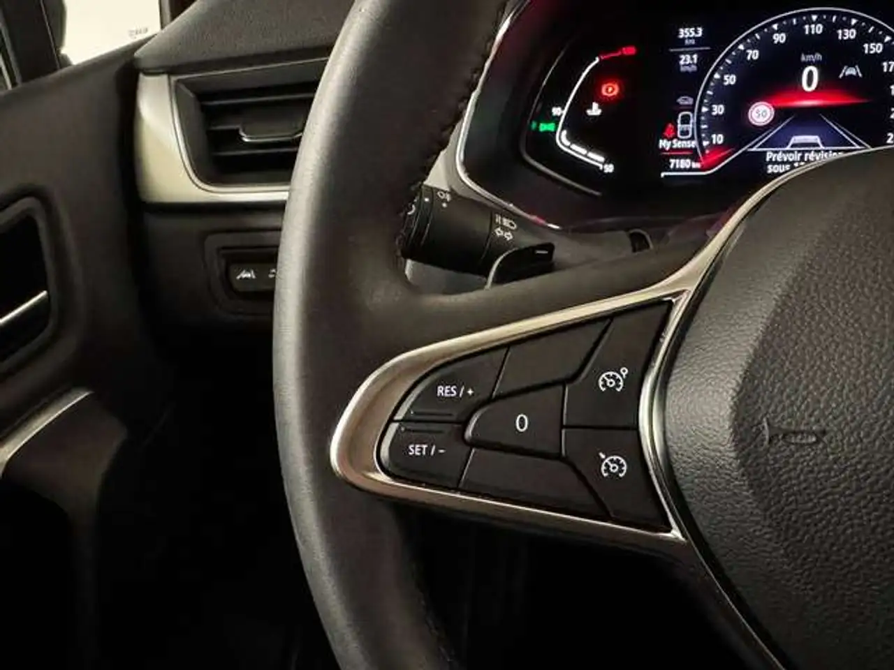 Renault Captur — photo 12
