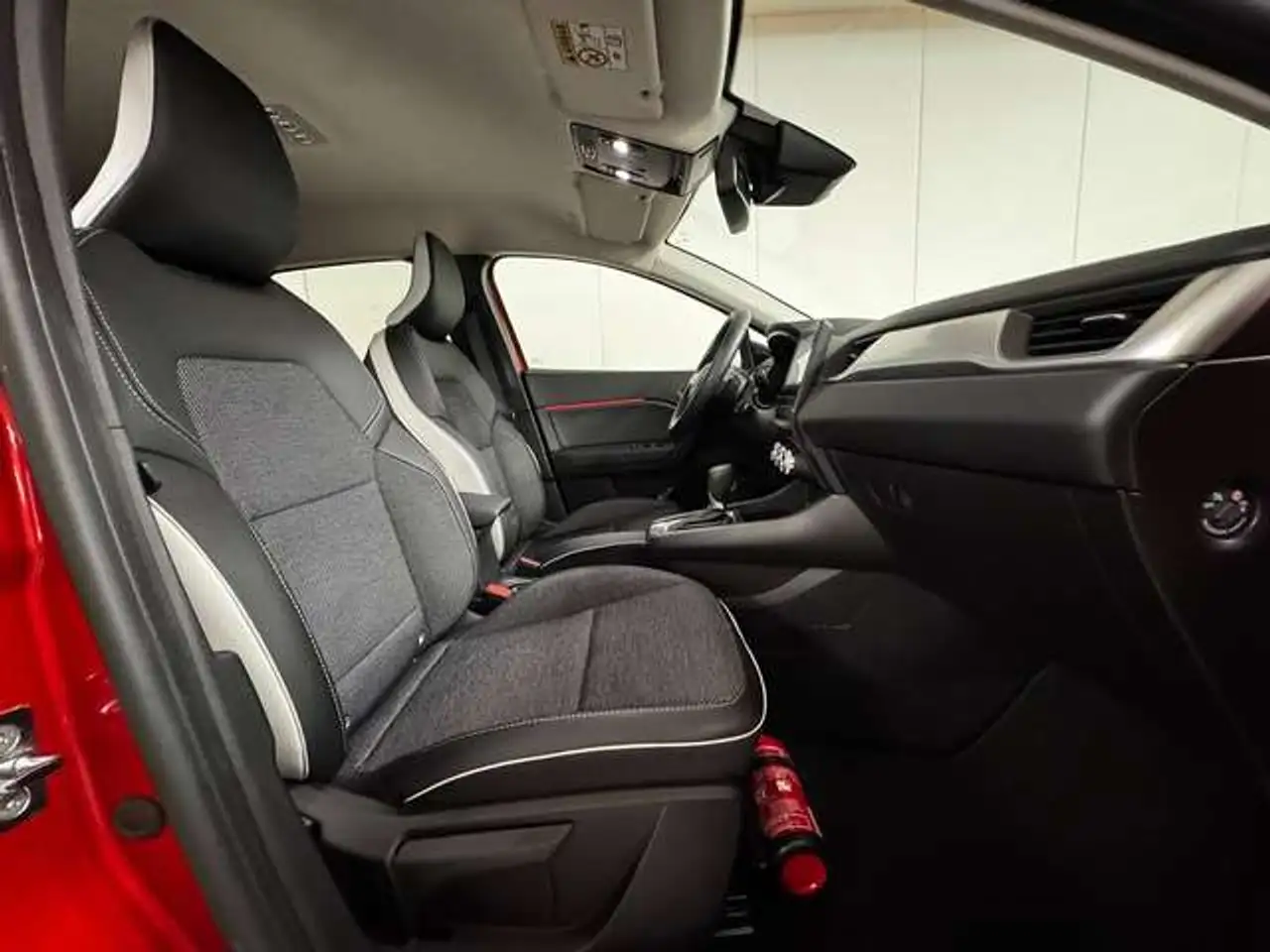 Renault Captur — photo 23
