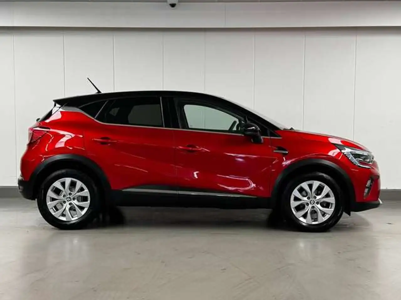 Renault Captur — photo 4