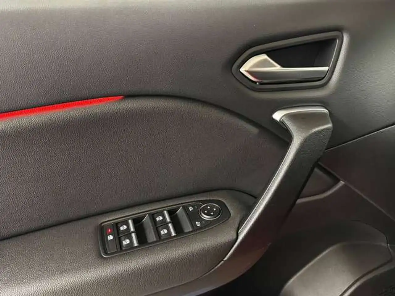 Renault Captur — photo 21