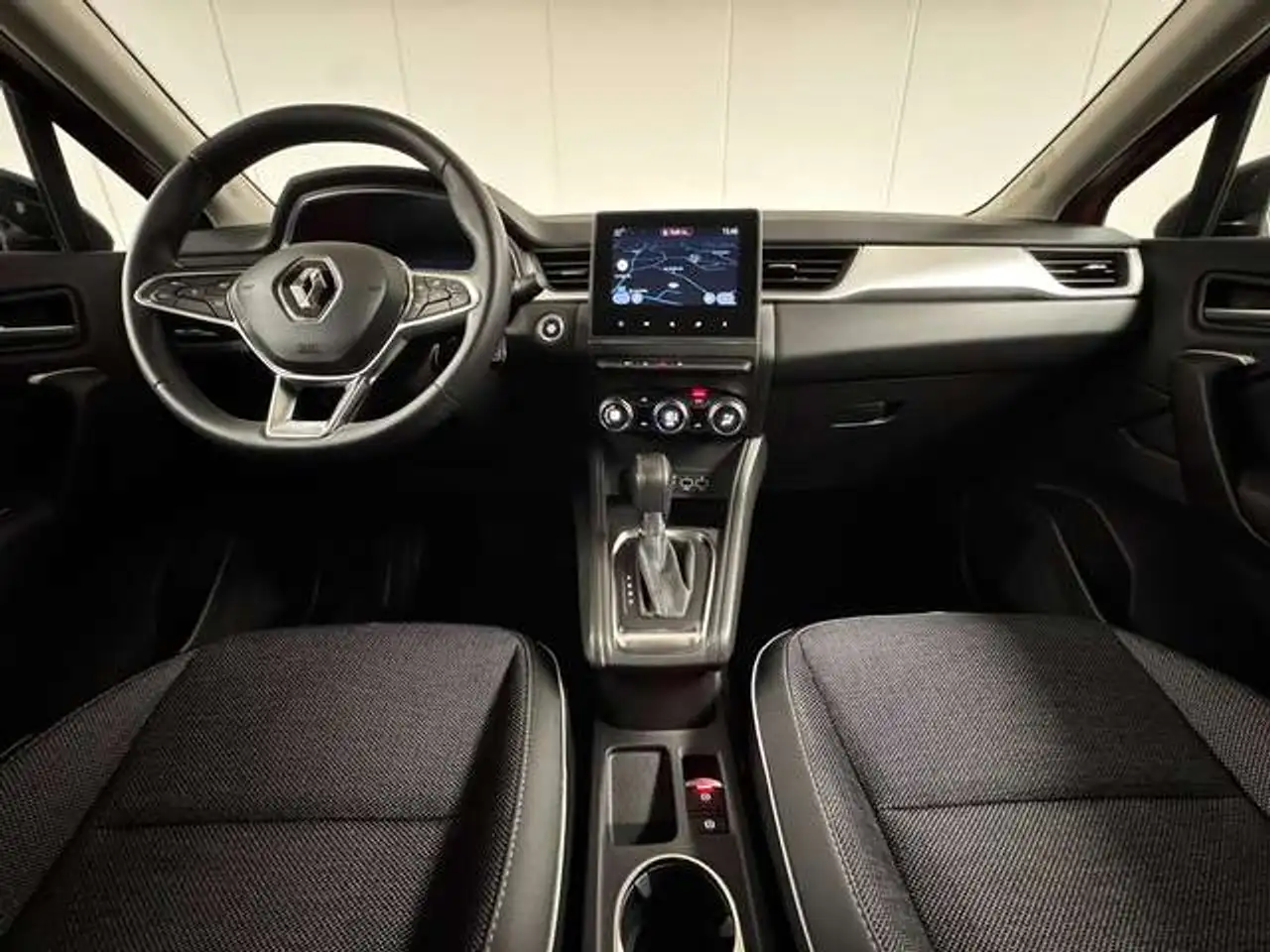 Renault Captur — photo 8