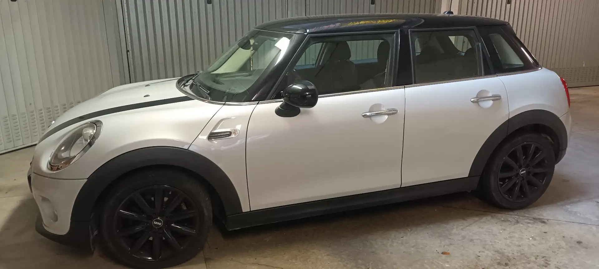 MINI Cooper D 1.5 Business XL 5p - 1