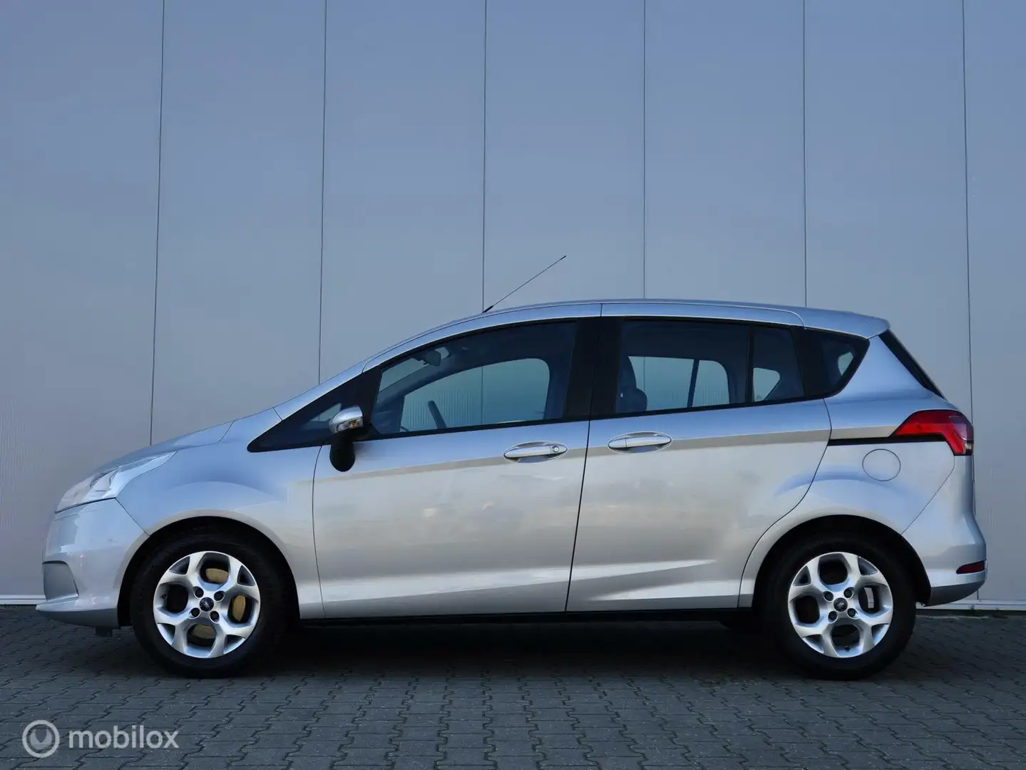 Ford B-Max 1.5 TDCI AIRCO/15''LMV/BLUETOOTH/ISOFIX/AUX/USB Gris - 2