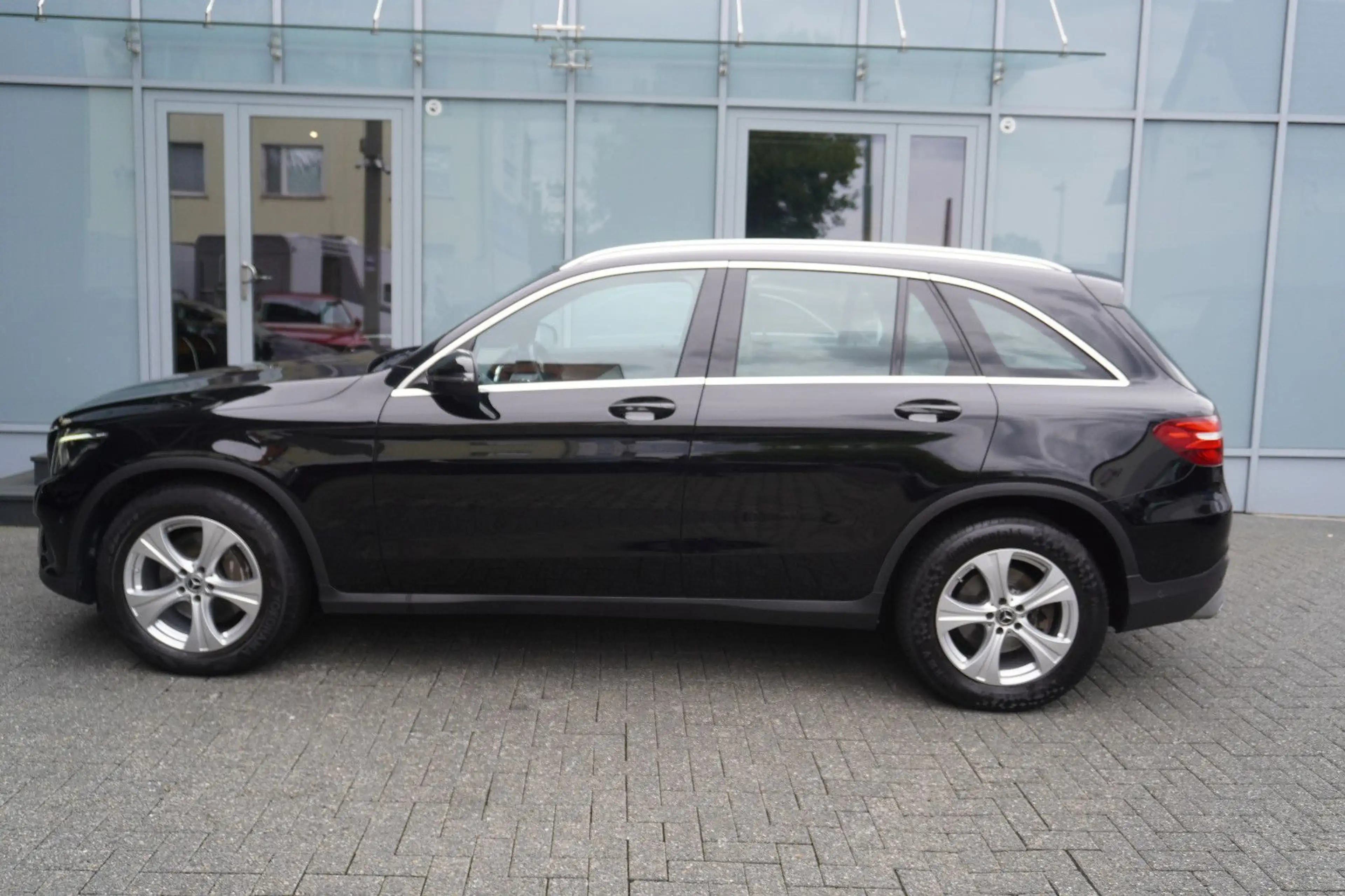 Mercedes-Benz GLC 250 d AMG Luxury 4M Pano/AHK/LED — photo 8