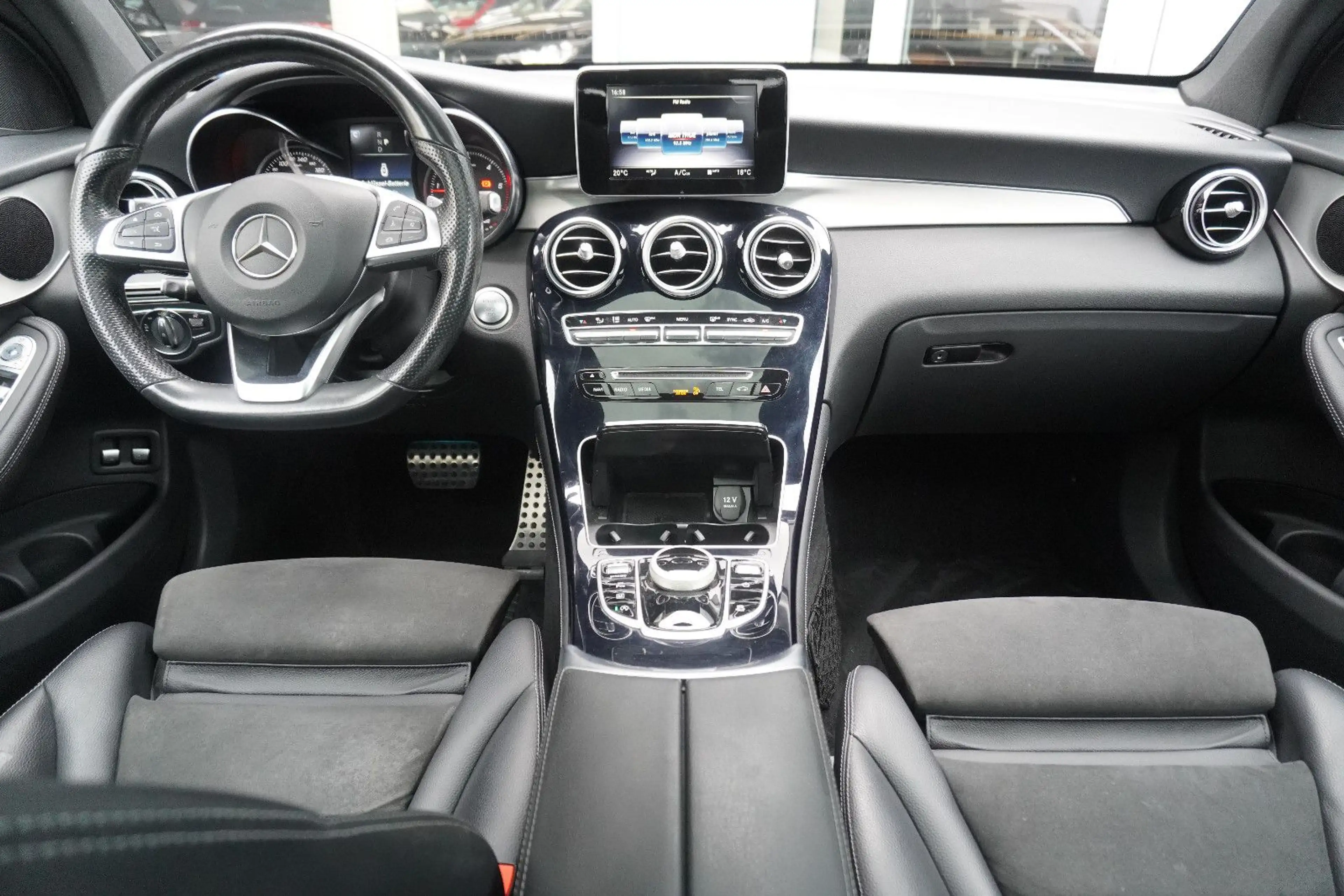 Mercedes-Benz GLC 250 d AMG Luxury 4M Pano/AHK/LED — photo 15