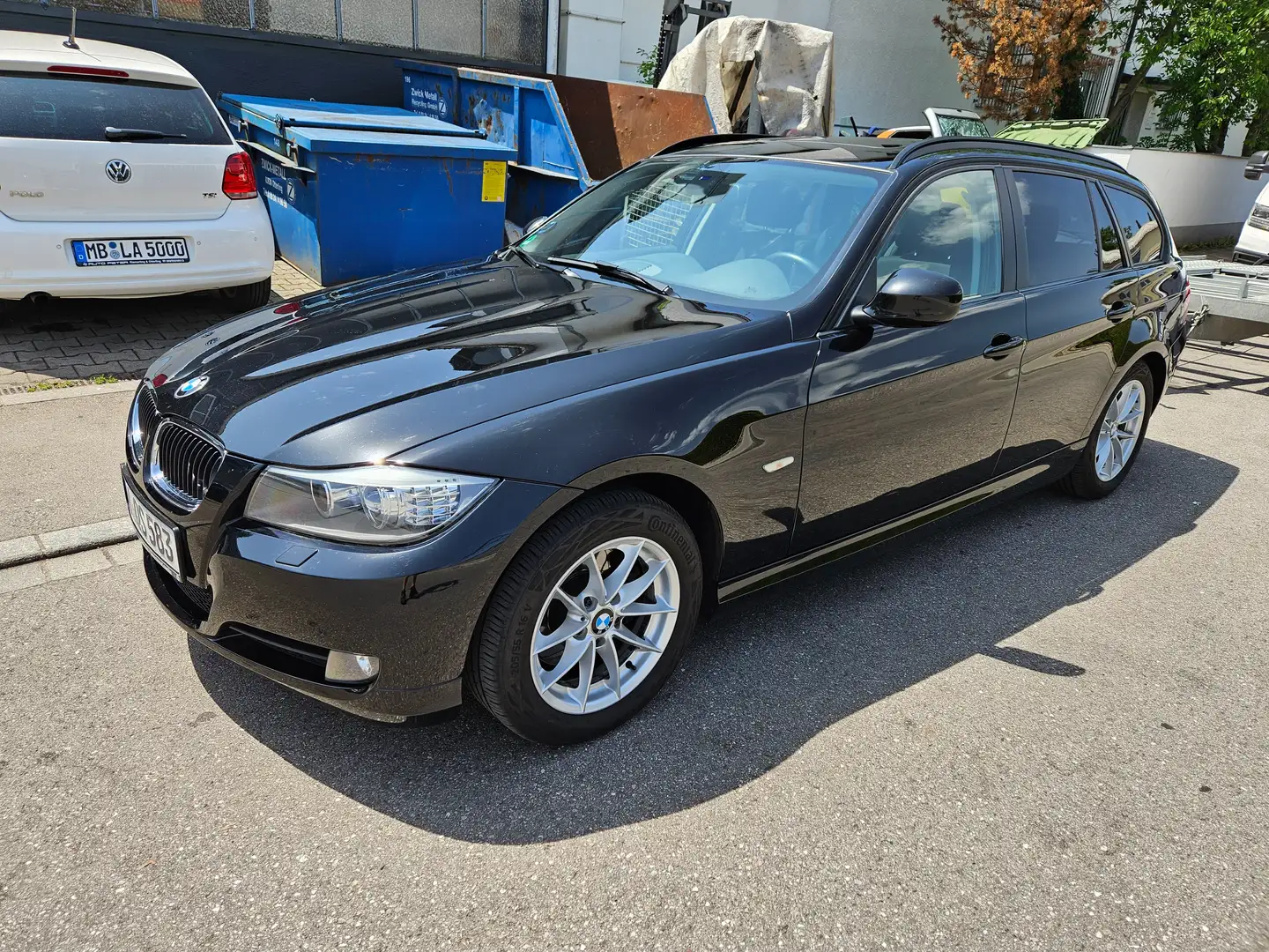 BMW 320 320d DPF Touring Aut. Schwarz - 1