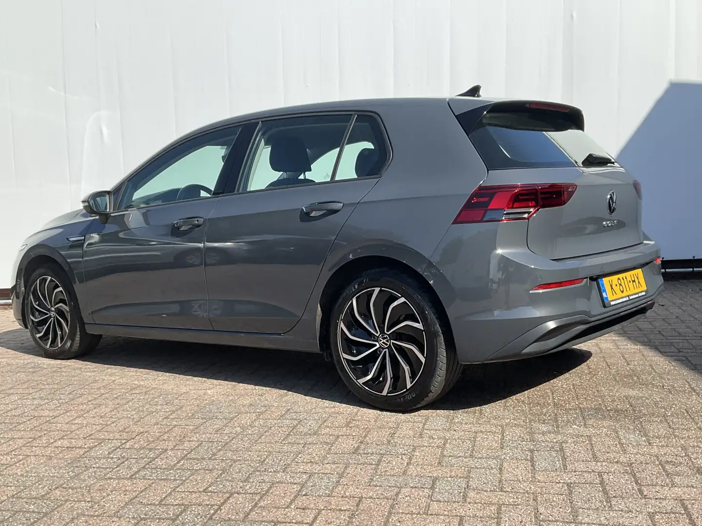 Volkswagen Golf 1.5 TSI Life Adap.Cruise Sfeerverl Carplay Led NL- Gris - 2