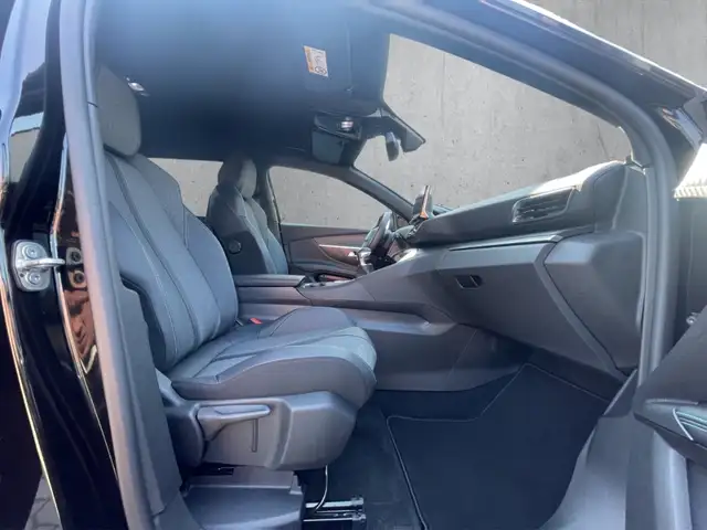 Peugeot 5008 view 13