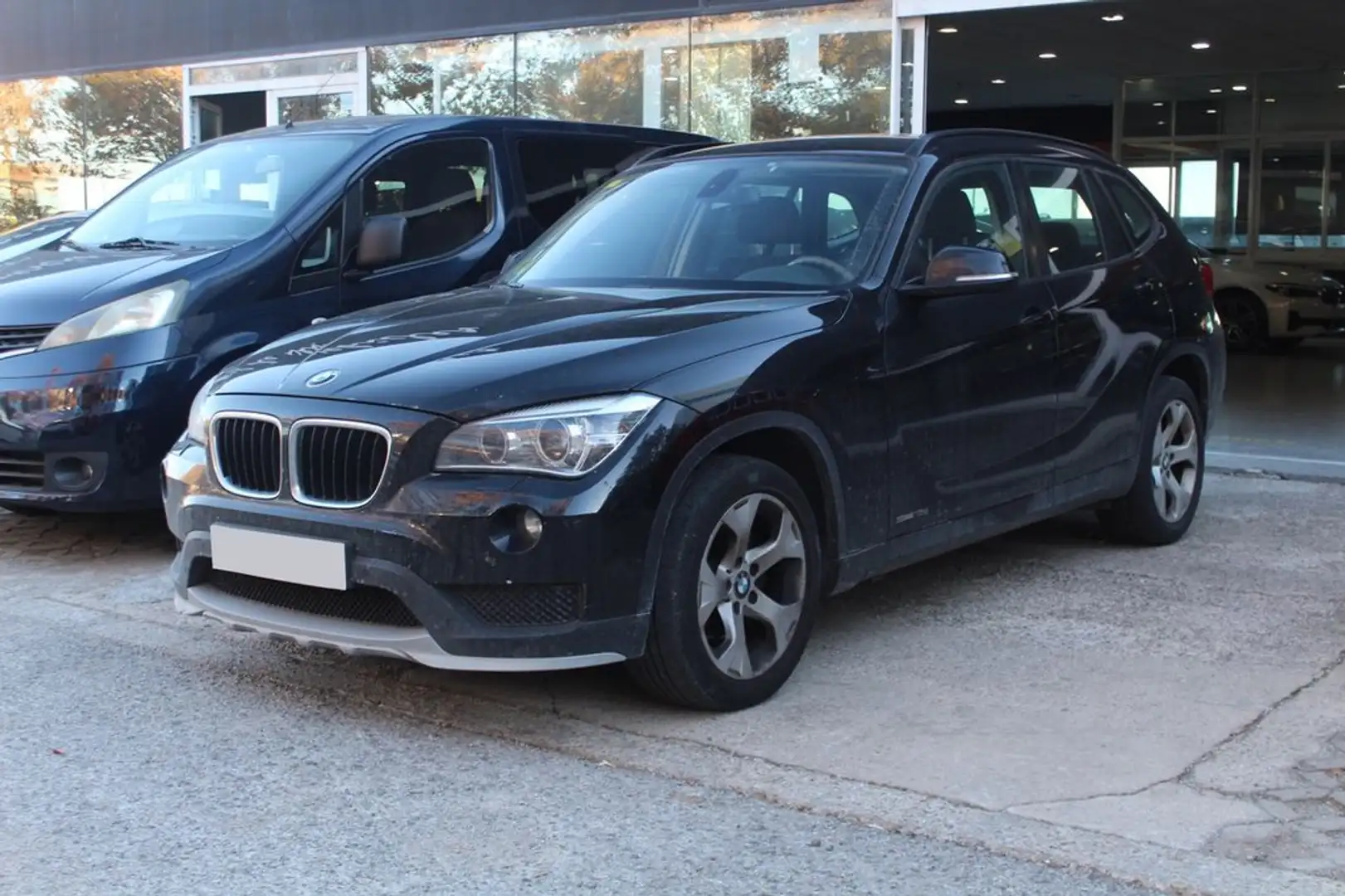 BMW X1 sDrive 18d Zwart - 2