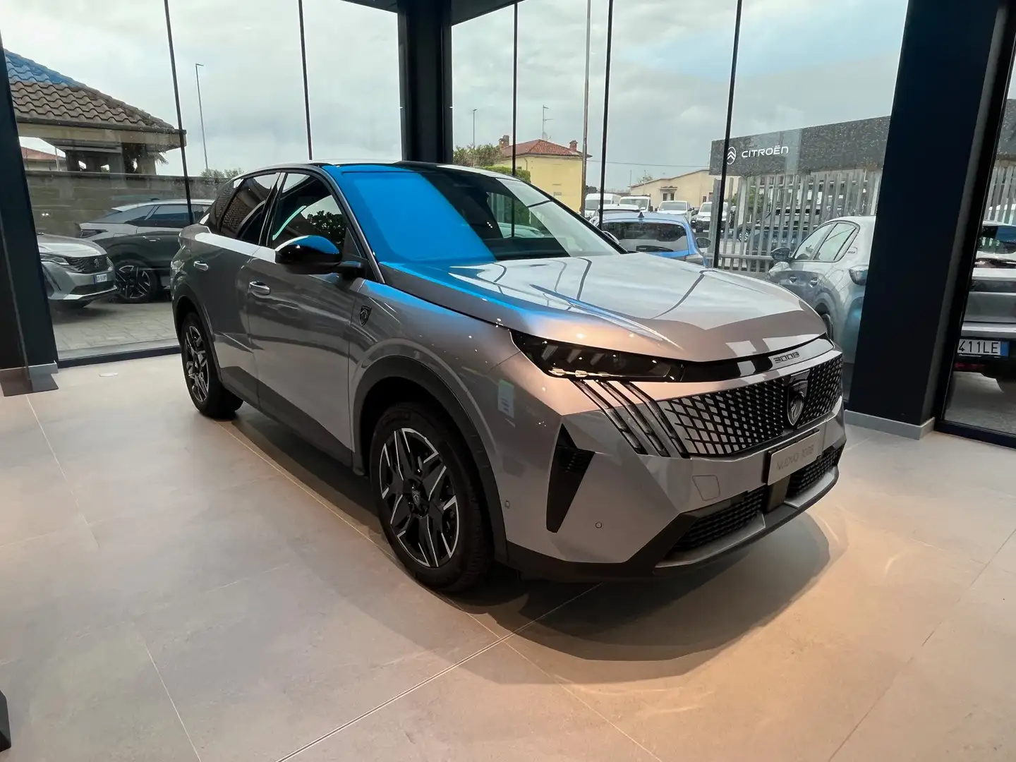 Peugeot 3008 MHEV 1.2 Hybrid 136cv e-DCS6 GT Pronta Consegna Grigio - 1