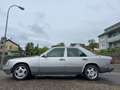 Mercedes-Benz E 300 124 Klima TÜV 03/2026 Automatik SSD AHK Silber - thumbnail 1