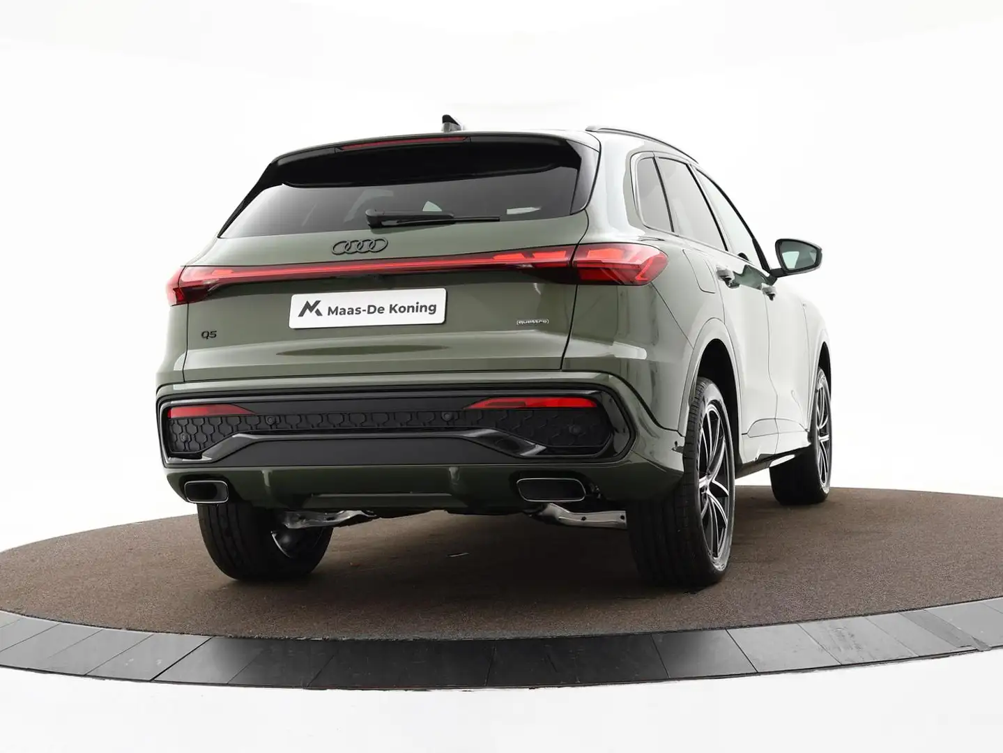 Audi Q5 2.0 TFSI e-hybrid quattro S edition 299 PK · Tech Grün - 2