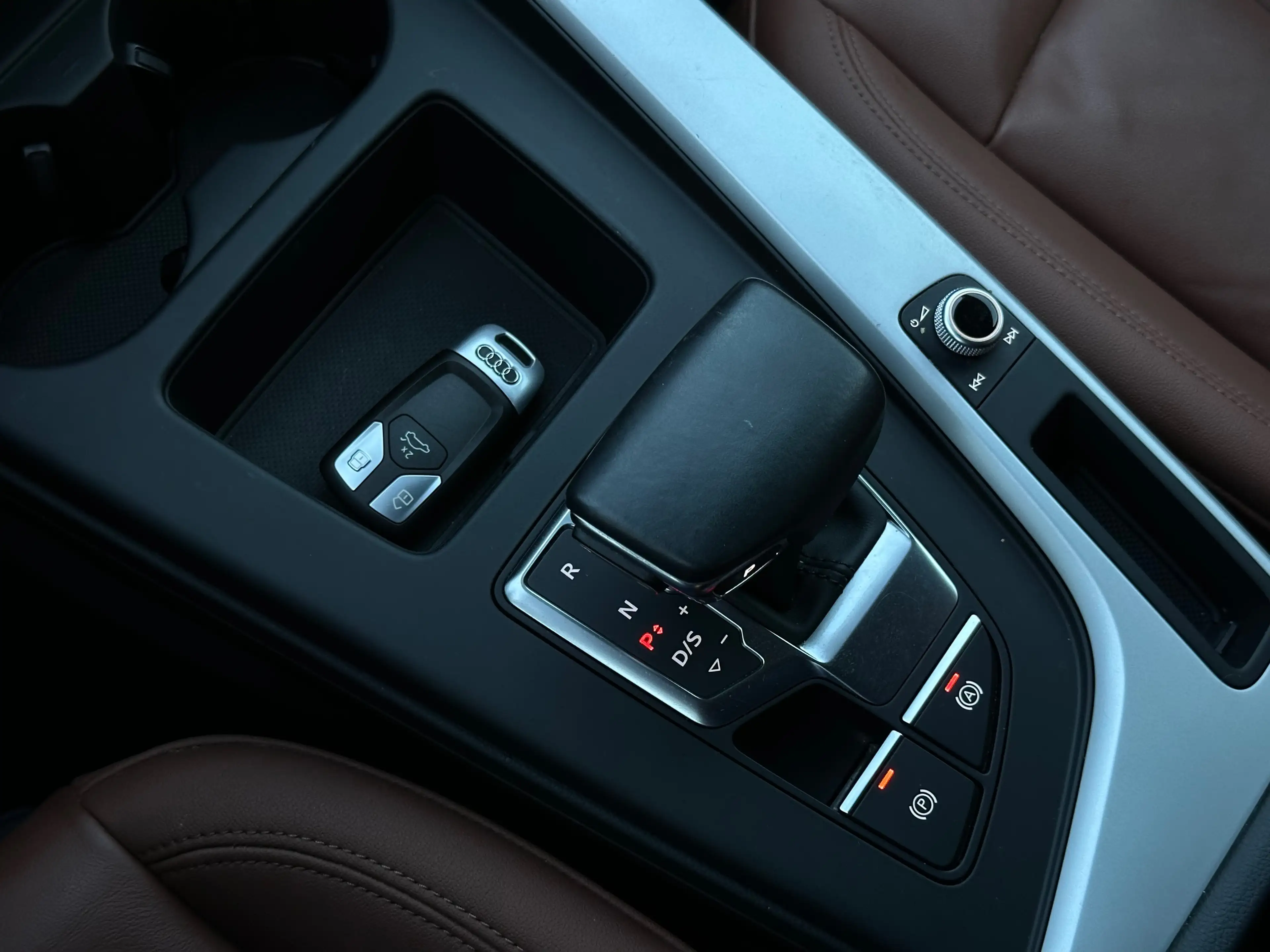 Audi A4 Avant*FACELIFT*35TDi 2.0*FULL ENTRETIEN*VIRTUAL,CUIR,… — photo 13