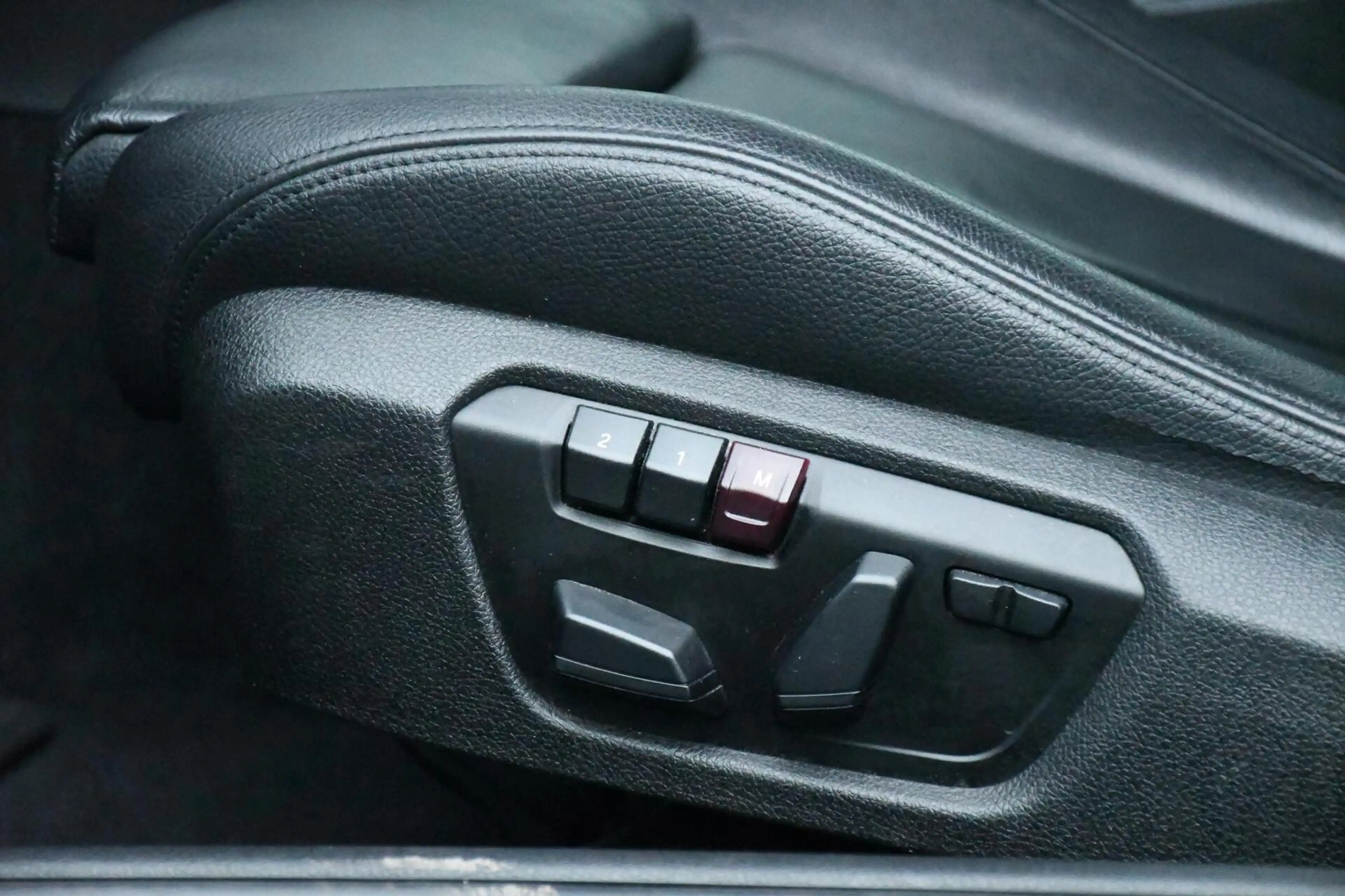 BMW 235 2-serie Coupé M235i High Executive KW Schroefset 4 — photo 35