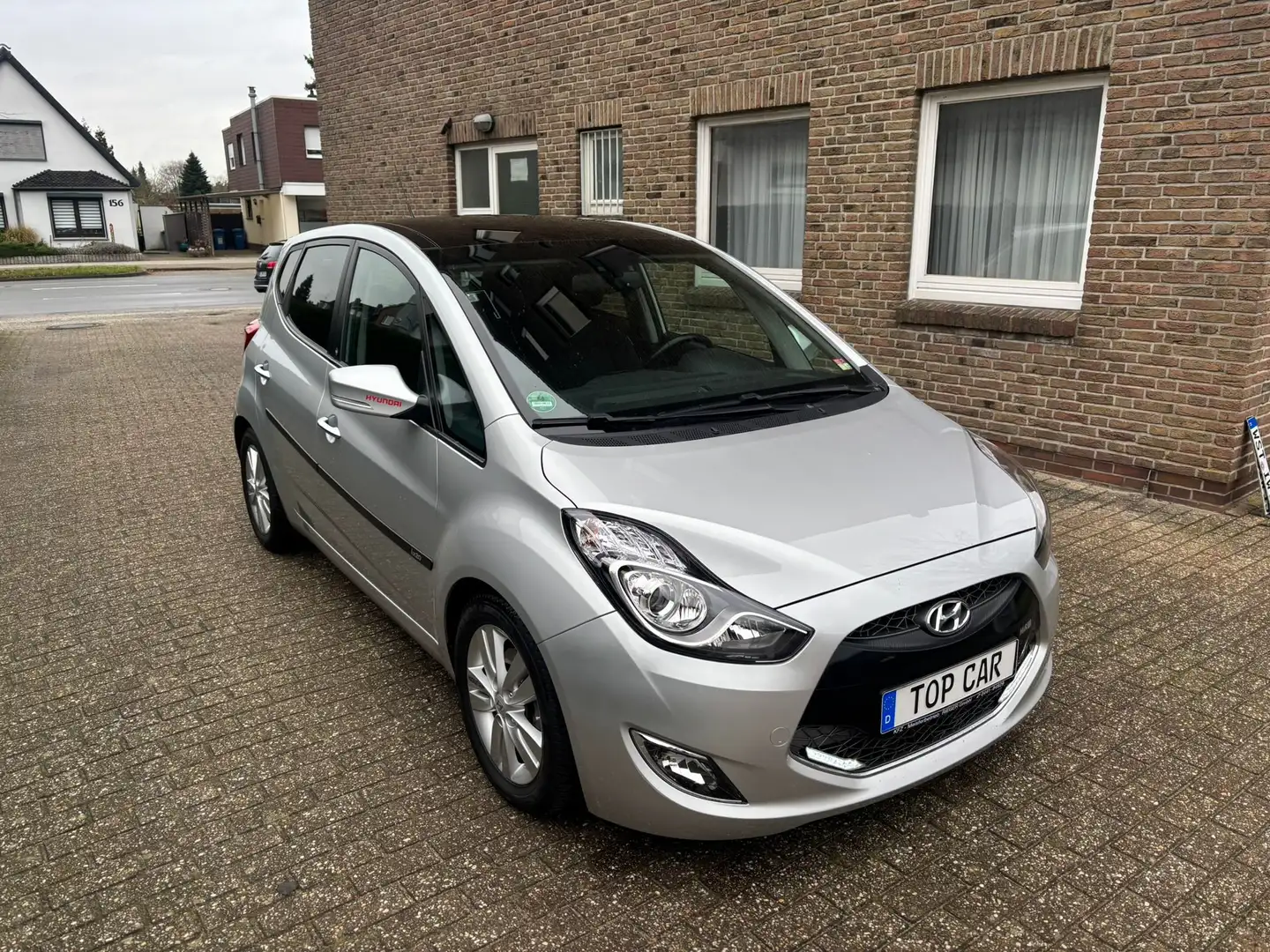 Hyundai iX20 ix20 1.6 Automatik Style 78Tkm Tüv Neu Argent - 1