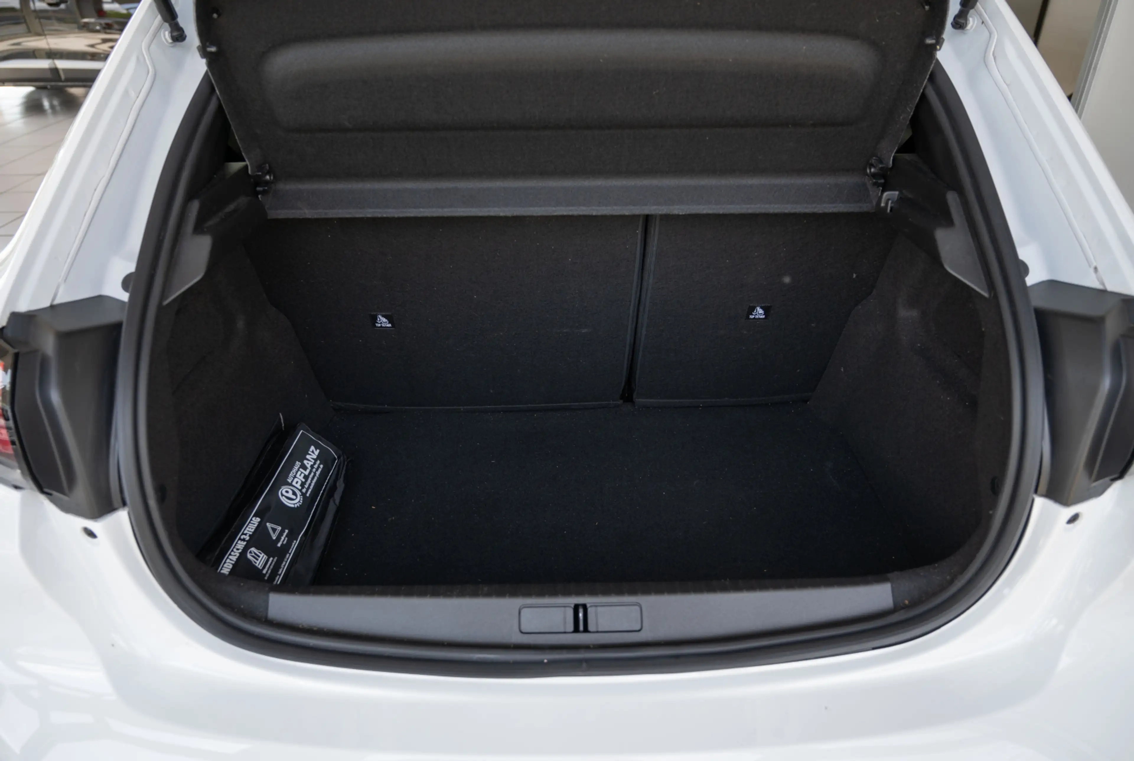 Peugeot 208 Active Pack PureTech 100 *SHZ*MIRROR-SCREEN*DAB* — photo 14
