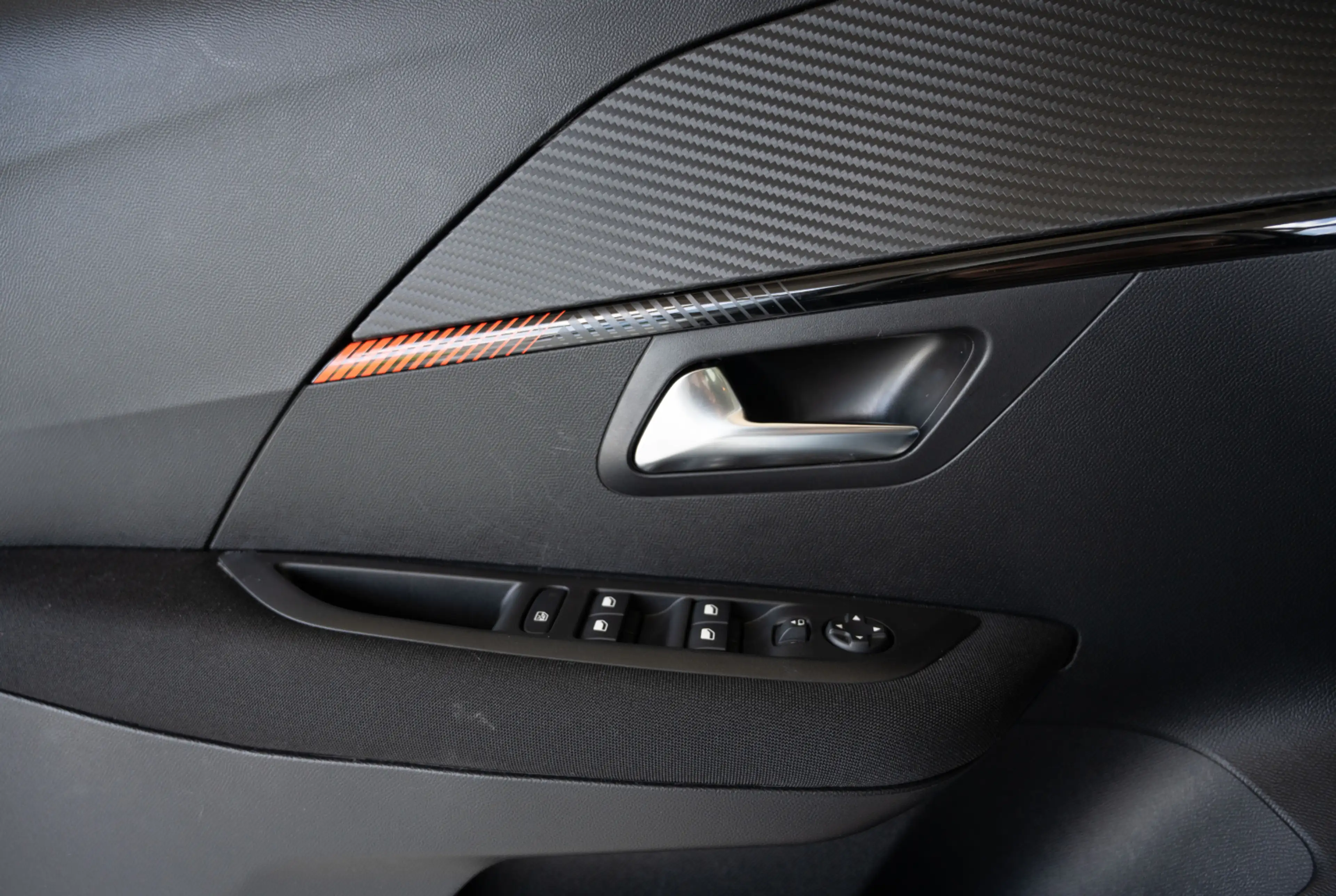 Peugeot 208 Active Pack PureTech 100 *SHZ*MIRROR-SCREEN*DAB* — photo 12