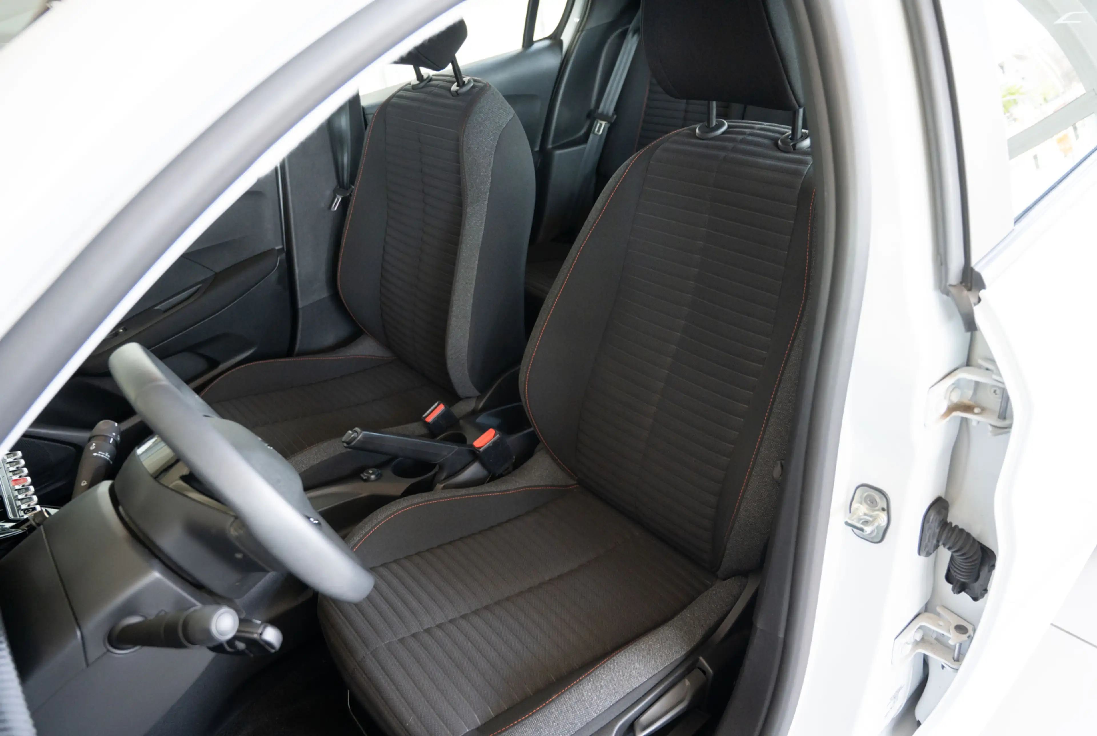 Peugeot 208 Active Pack PureTech 100 *SHZ*MIRROR-SCREEN*DAB* — photo 6