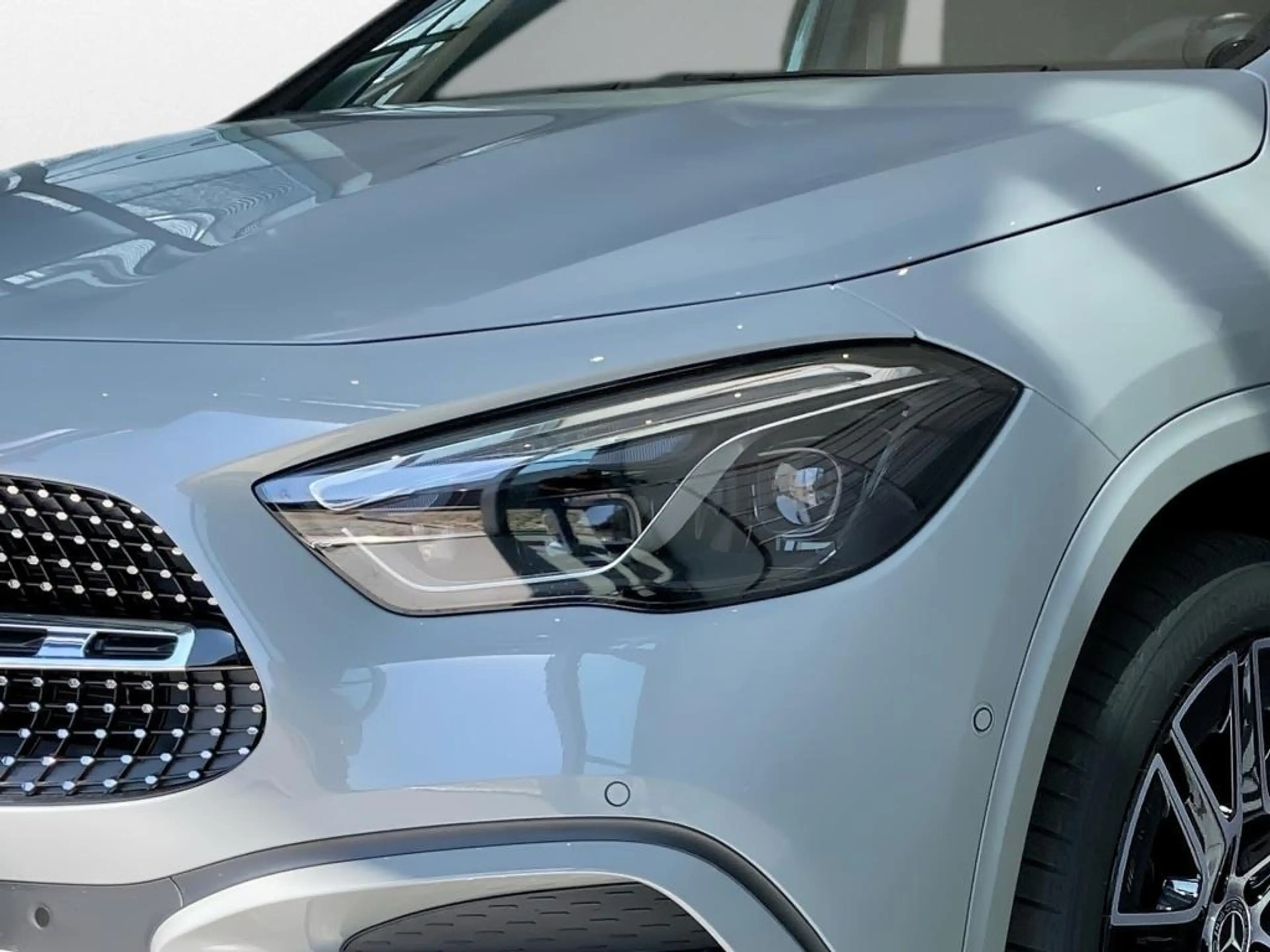 Mercedes-Benz GLA 250 e AMG-Line+Night+AHK+DISTRONIC+MULTIBEAM — photo 15