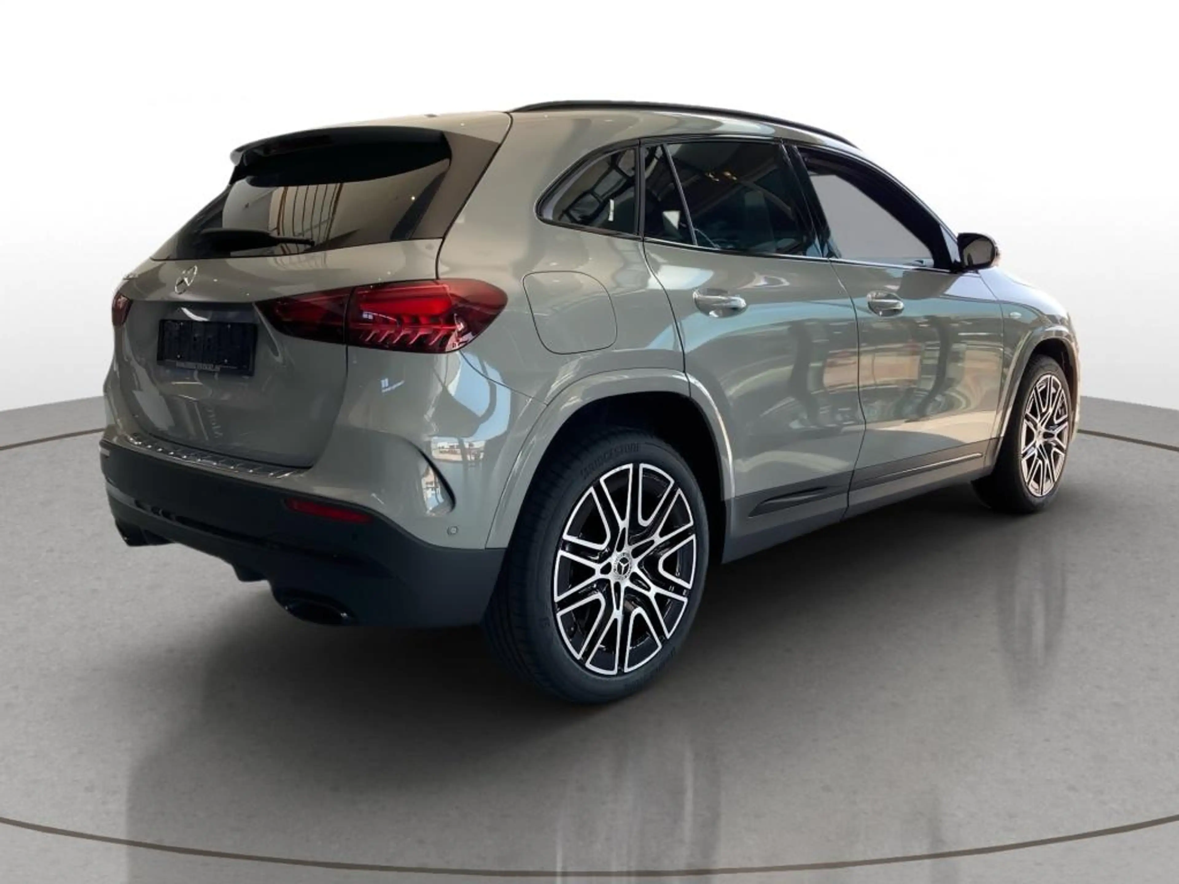 Mercedes-Benz GLA 250 e AMG-Line+Night+AHK+DISTRONIC+MULTIBEAM — photo 5