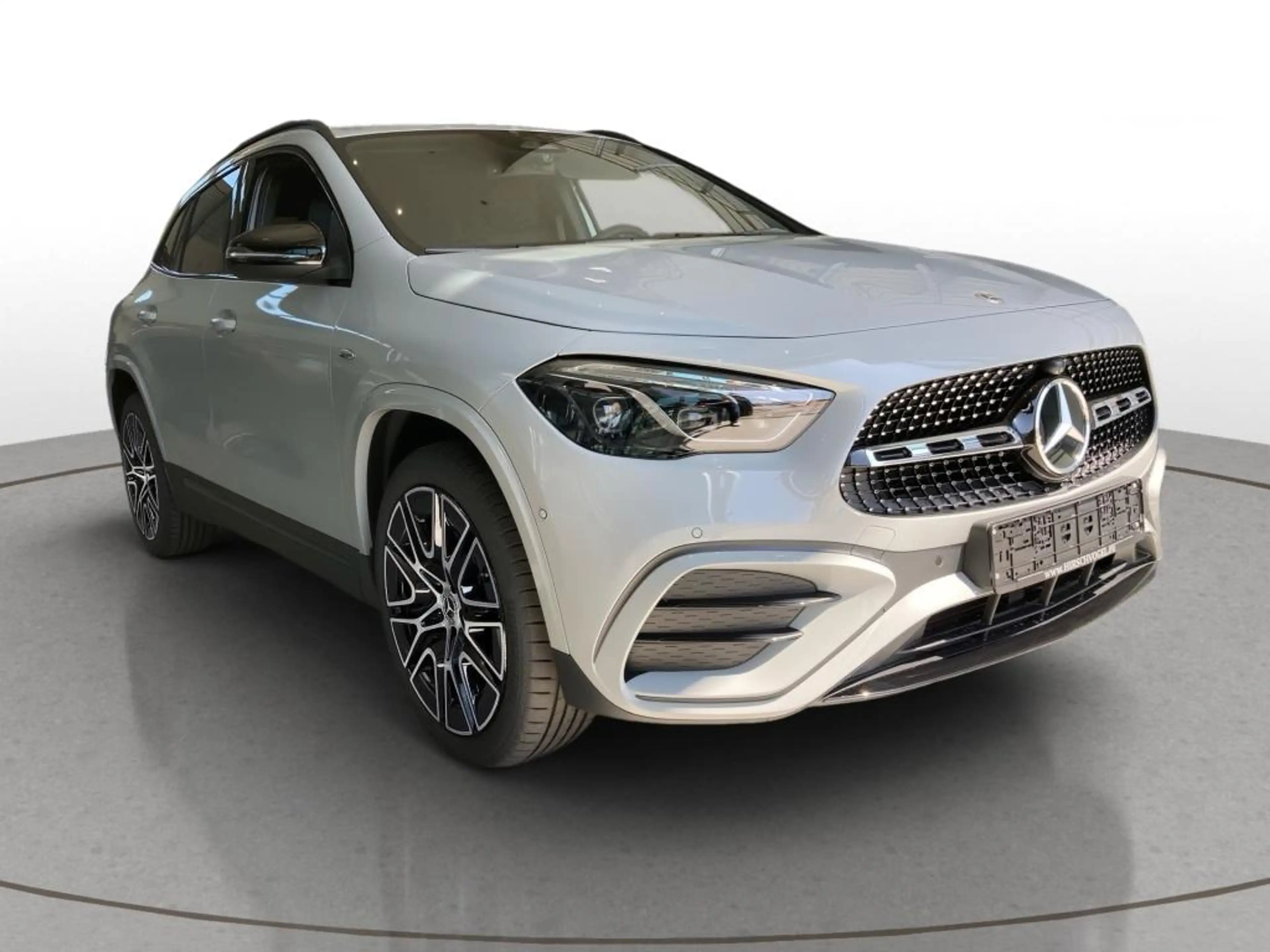 Mercedes-Benz GLA 250 e AMG-Line+Night+AHK+DISTRONIC+MULTIBEAM — photo 4