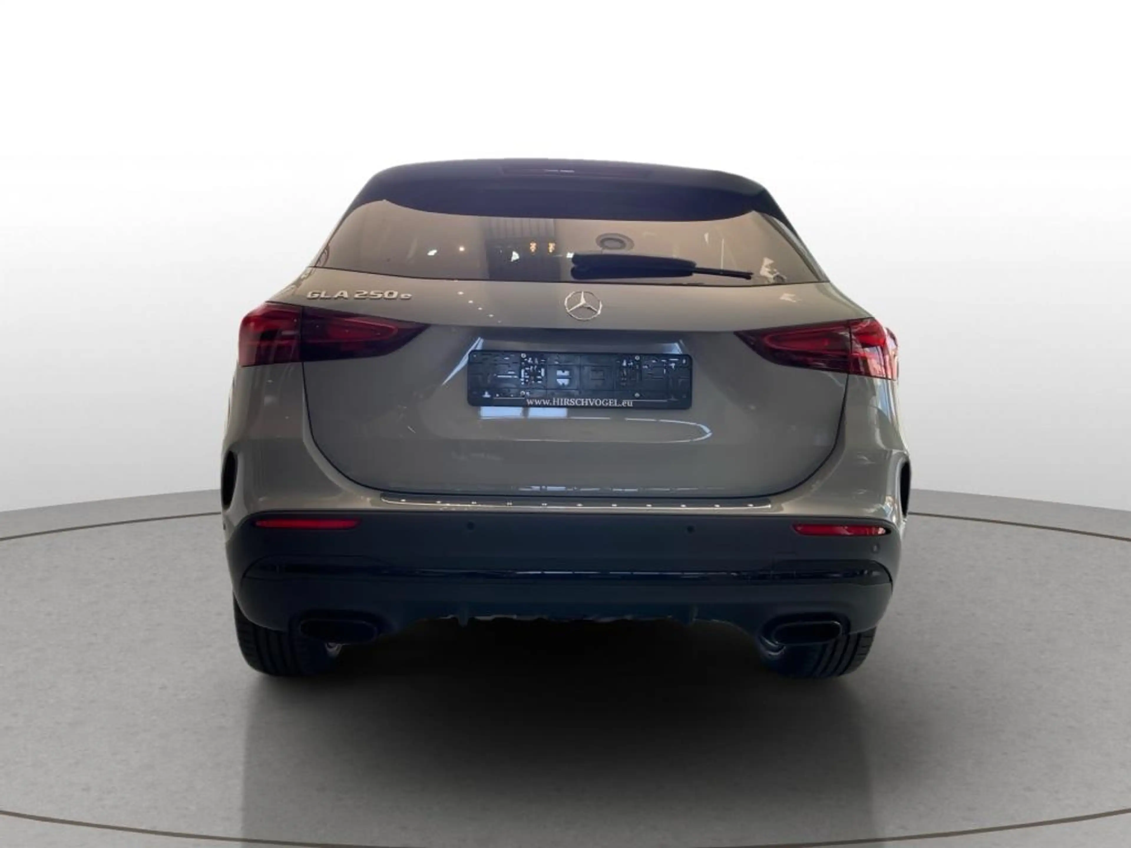 Mercedes-Benz GLA 250 e AMG-Line+Night+AHK+DISTRONIC+MULTIBEAM — photo 6
