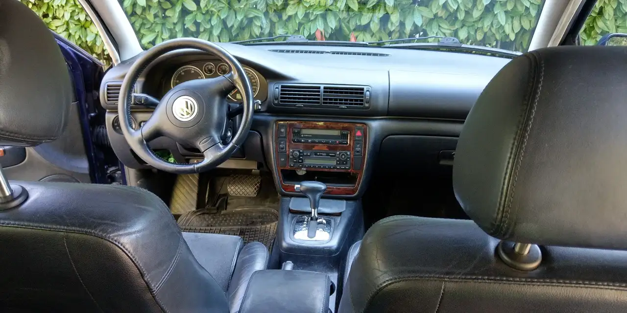 Volkswagen Passat Variant 1.9 tdi Highline 130cv tiptronic, foto 3