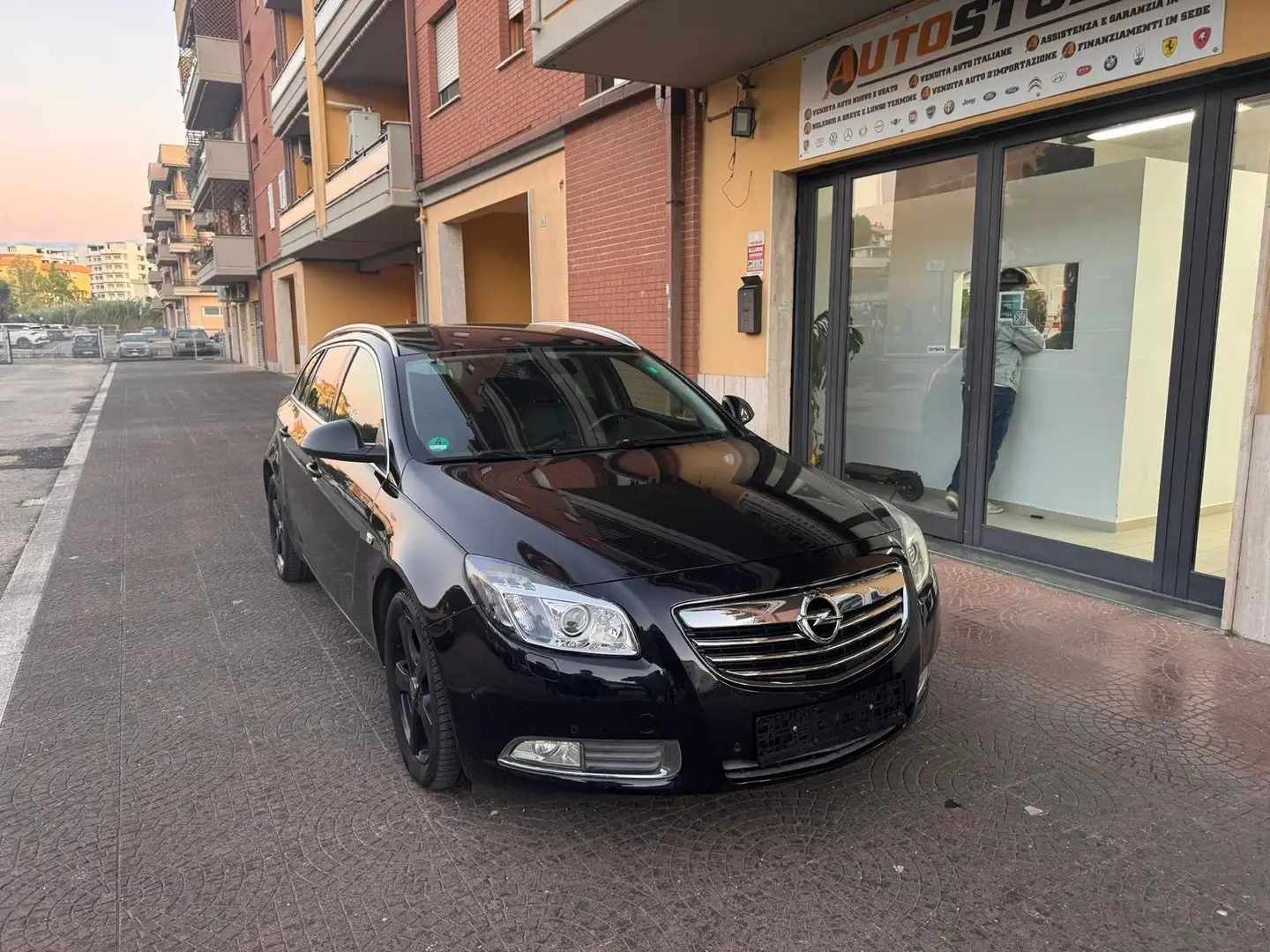 Opel Insignia Insignia Sports Tourer 2.0 cdti Elective auto Noir - 1