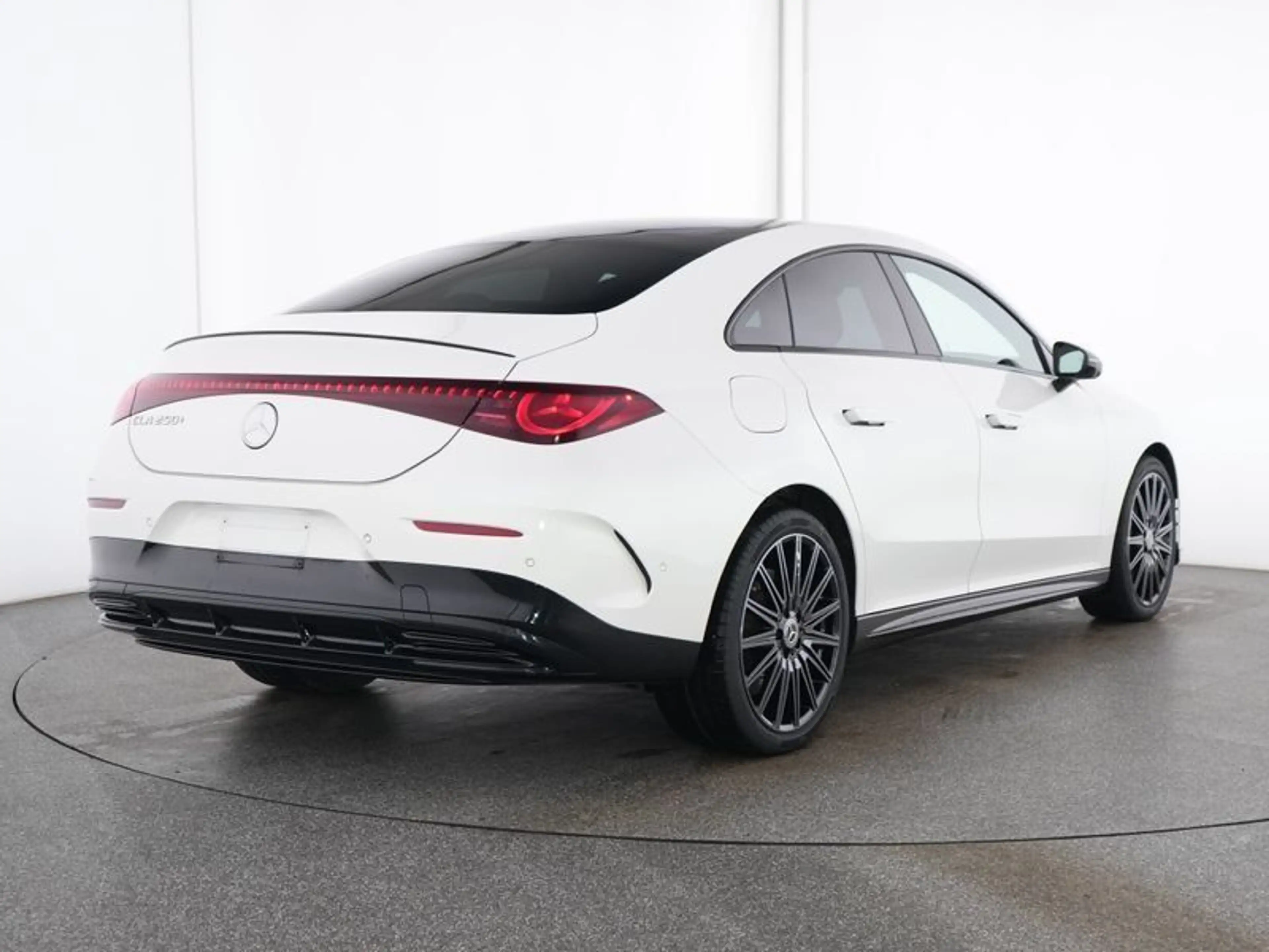 Mercedes-Benz CLA 250 + EQ AMG-PREMIUM+ NIGHT PANO MEMORY DISTR — photo 3