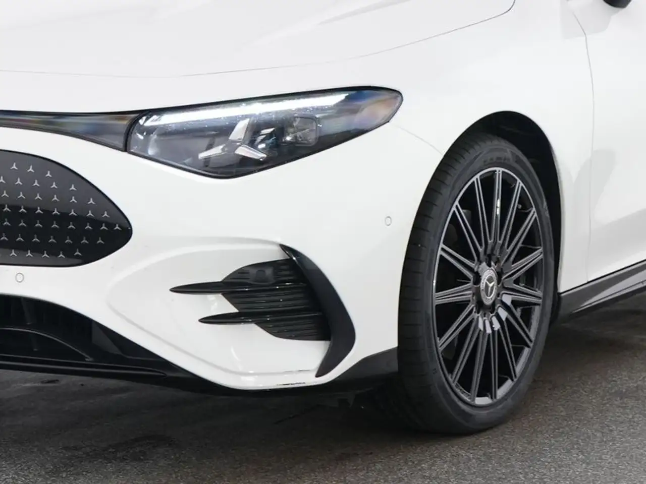 Mercedes-Benz CLA + EQ AMG-Line+ PREMIUM NIGHT PANO MEMORY, миниатюра 2