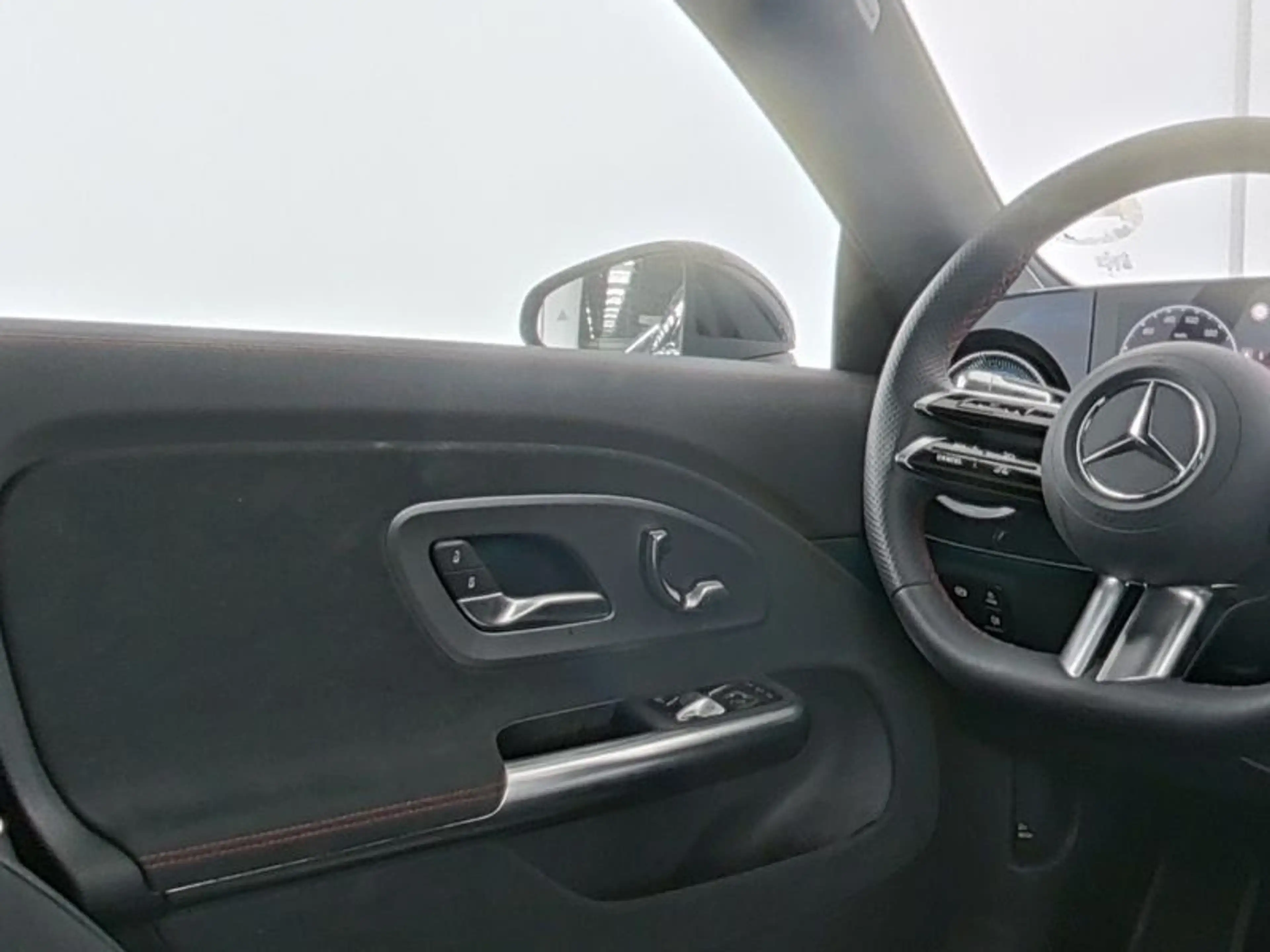 Mercedes-Benz CLA 250 + EQ AMG-PREMIUM+ NIGHT PANO MEMORY DISTR — photo 9