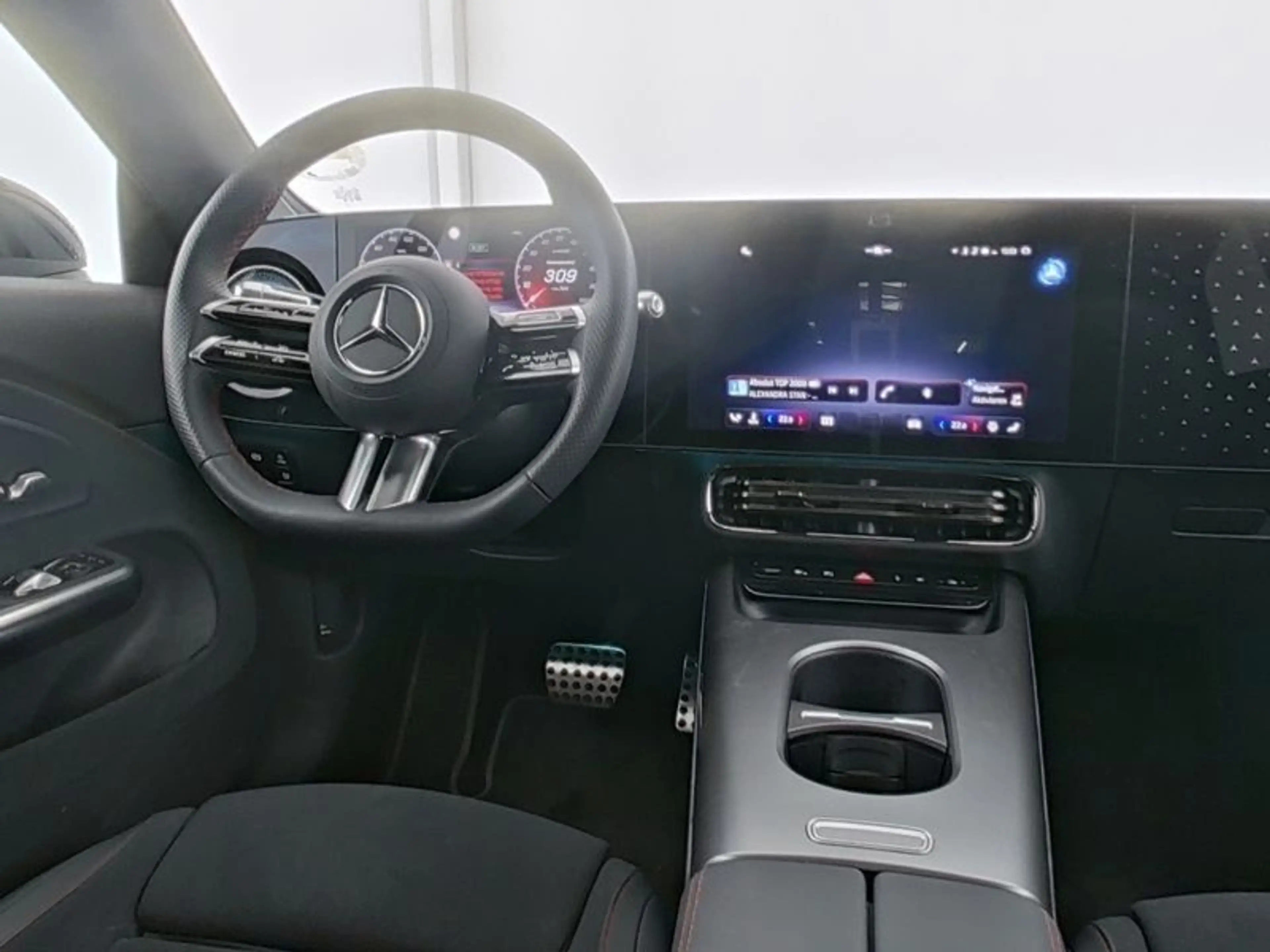 Mercedes-Benz CLA 250 + EQ AMG-PREMIUM+ NIGHT PANO MEMORY DISTR — photo 6