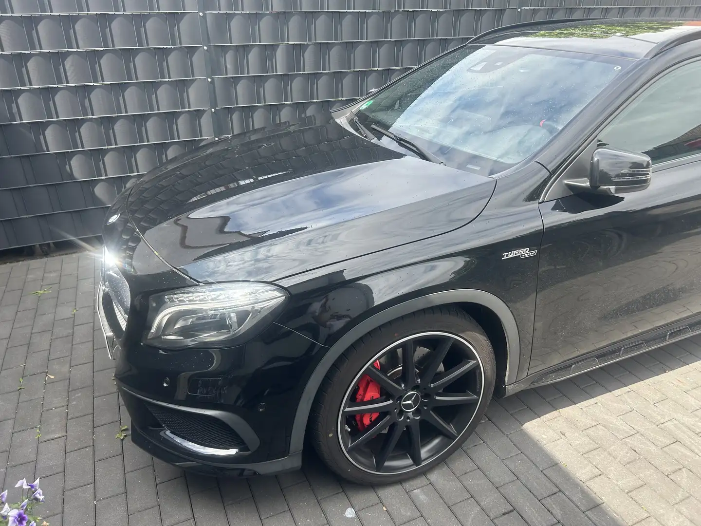 Mercedes-Benz GLA 45 AMG 4Matic Speedshift 7G-DCT Schwarz - 1