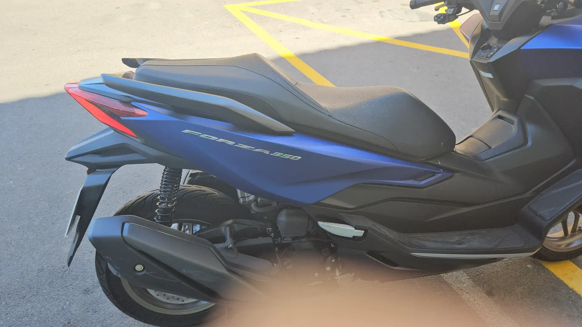 Honda Forza 350 Bleu - 1