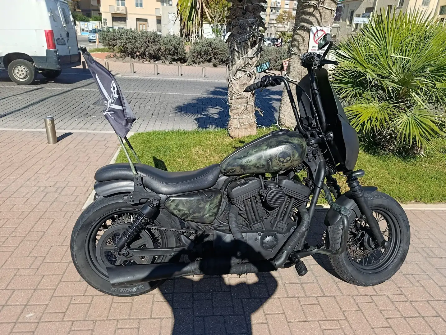 Harley-Davidson Sportster 883 Verde - 1